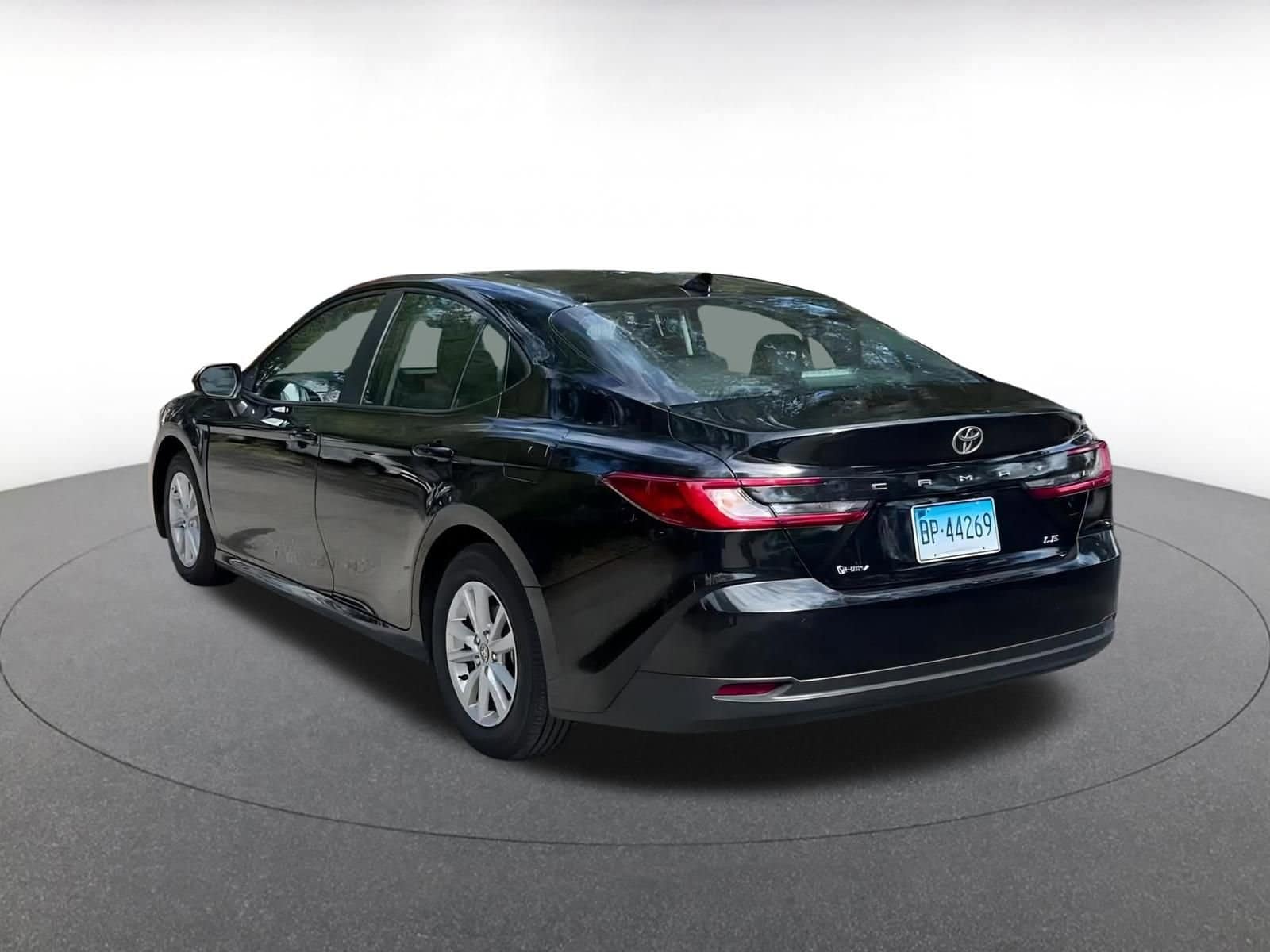 Thumbnail: 2025 Toyota Camry - 11