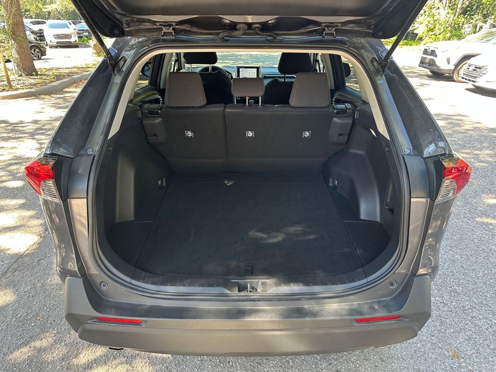 Thumbnail: 2025 Toyota RAV4 - 24