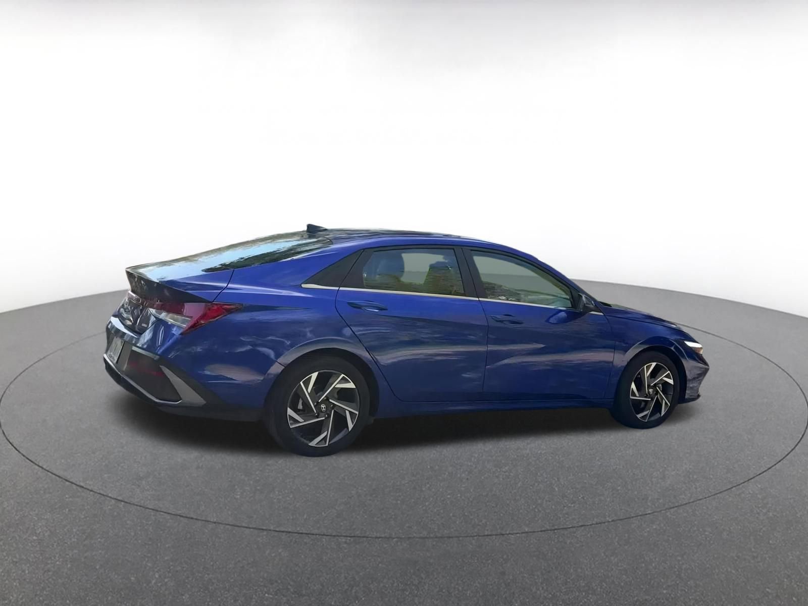 Thumbnail: 2025 Hyundai Elantra - 15