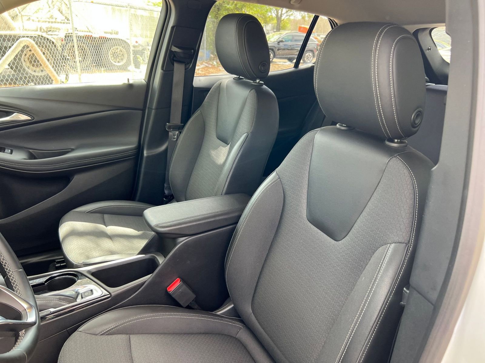 Thumbnail: 2025 Buick Encore GX - 32