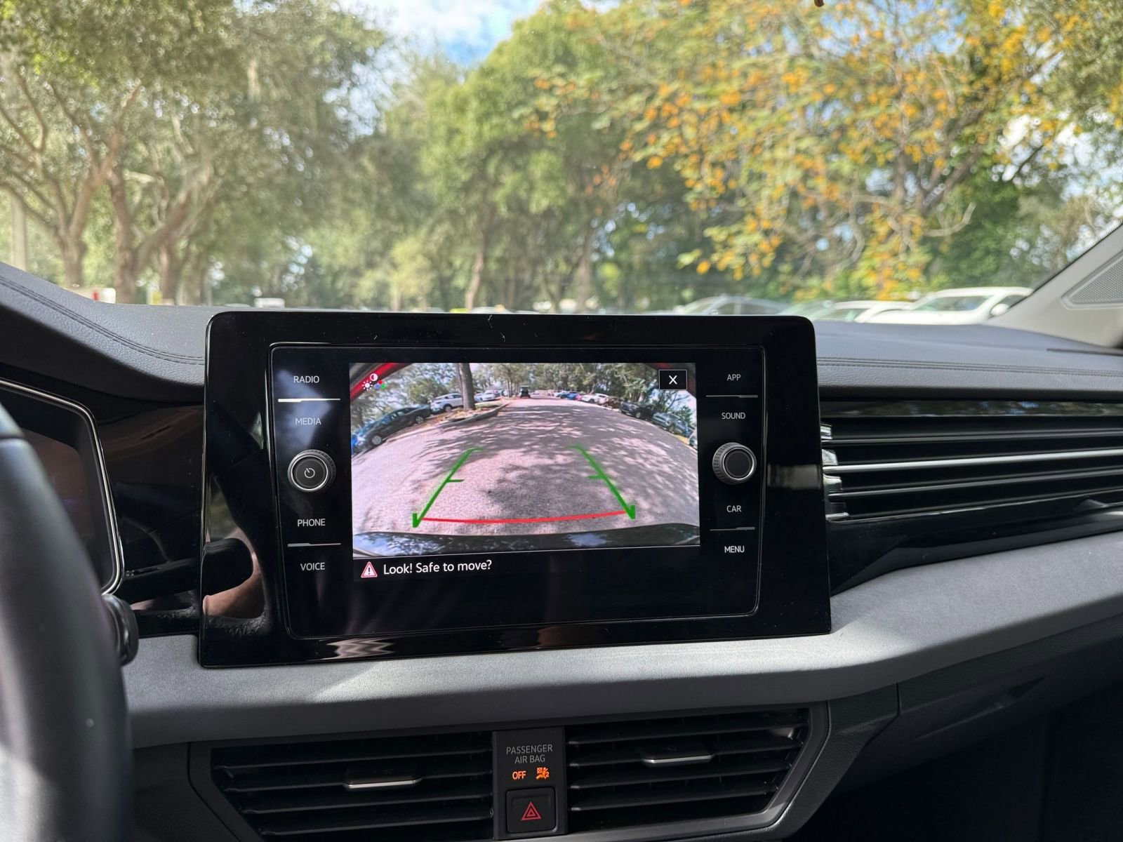 Thumbnail: 2025 Volkswagen Jetta - 17