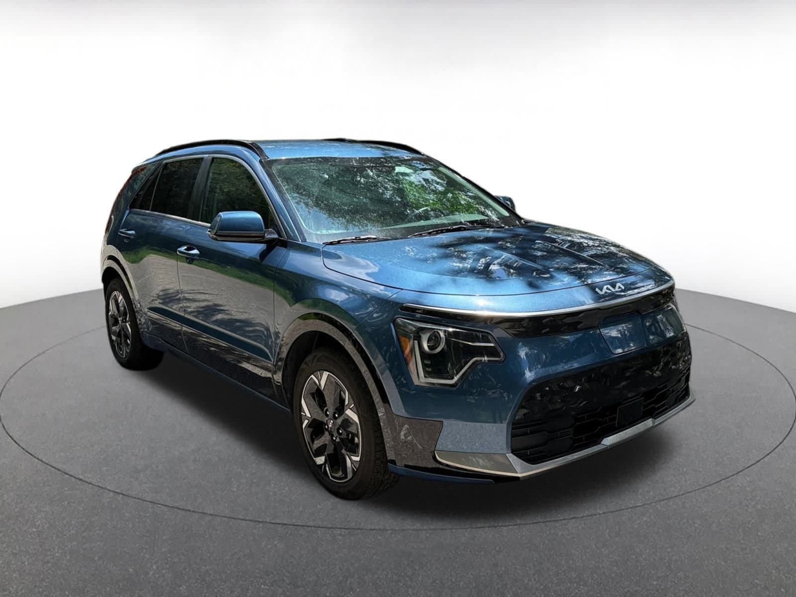 Thumbnail: 2023 Kia Niro - 1