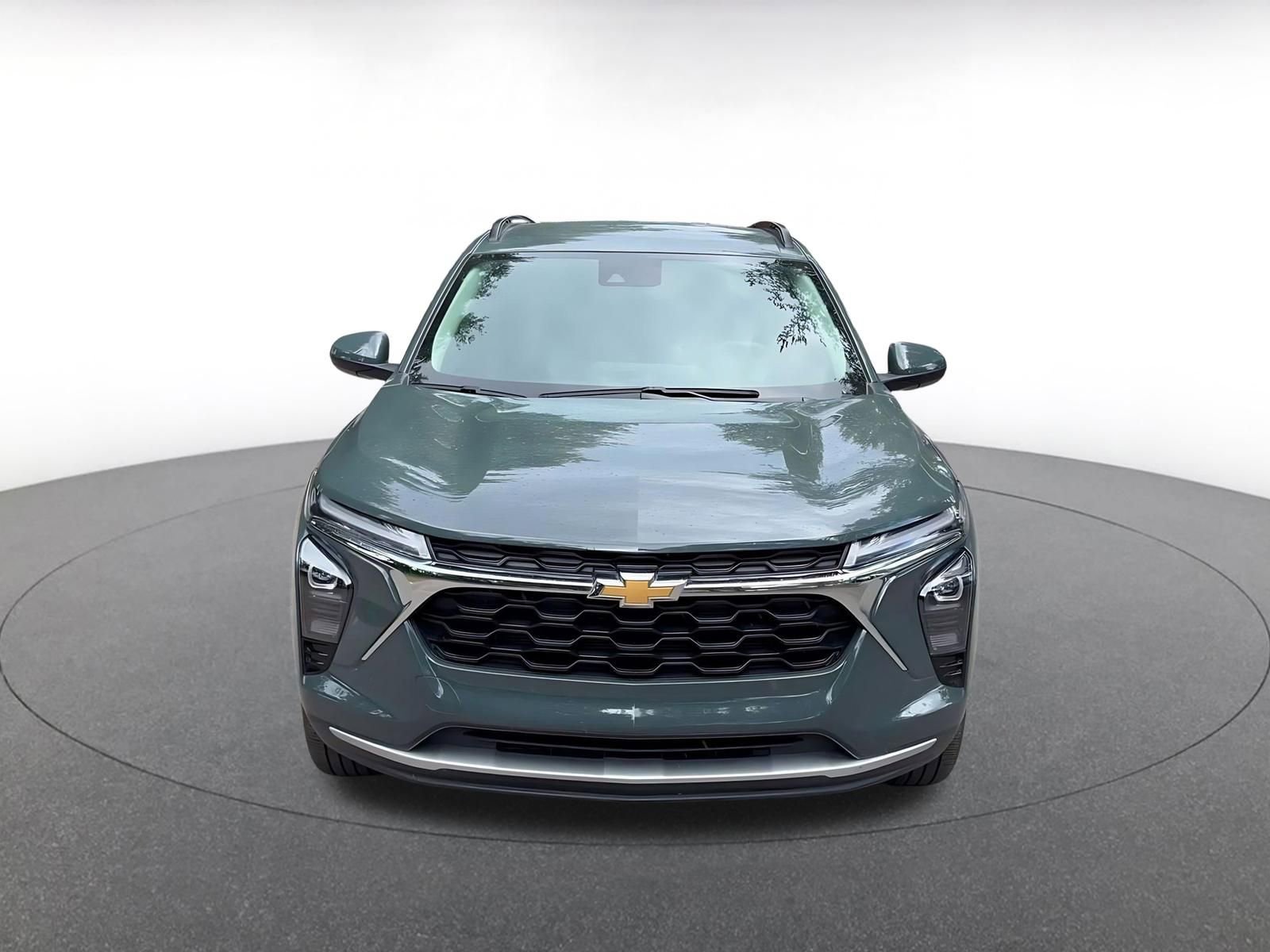 Thumbnail: 2025 Chevrolet Trax - 4