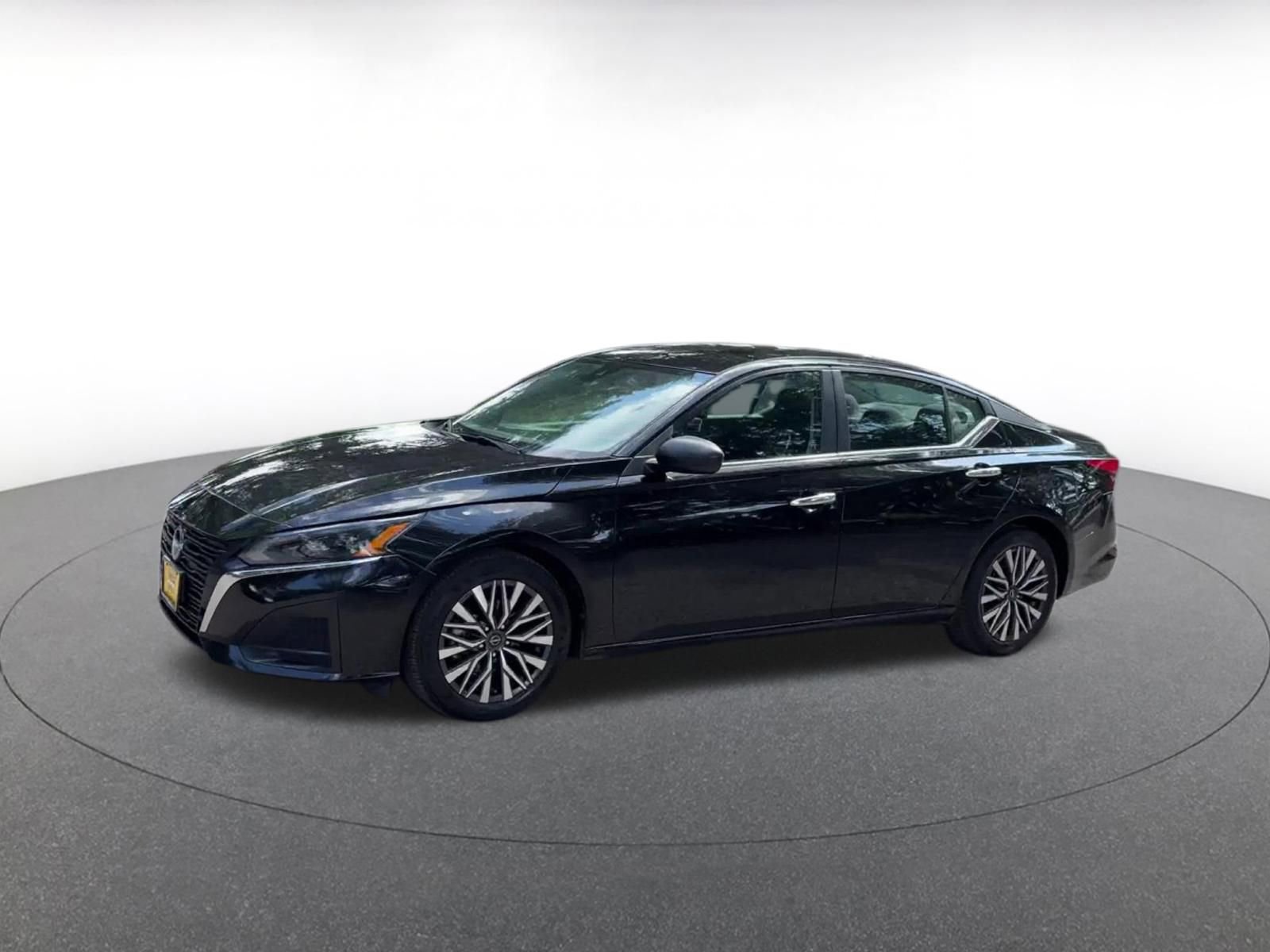 Thumbnail: 2025 Nissan Altima - 12