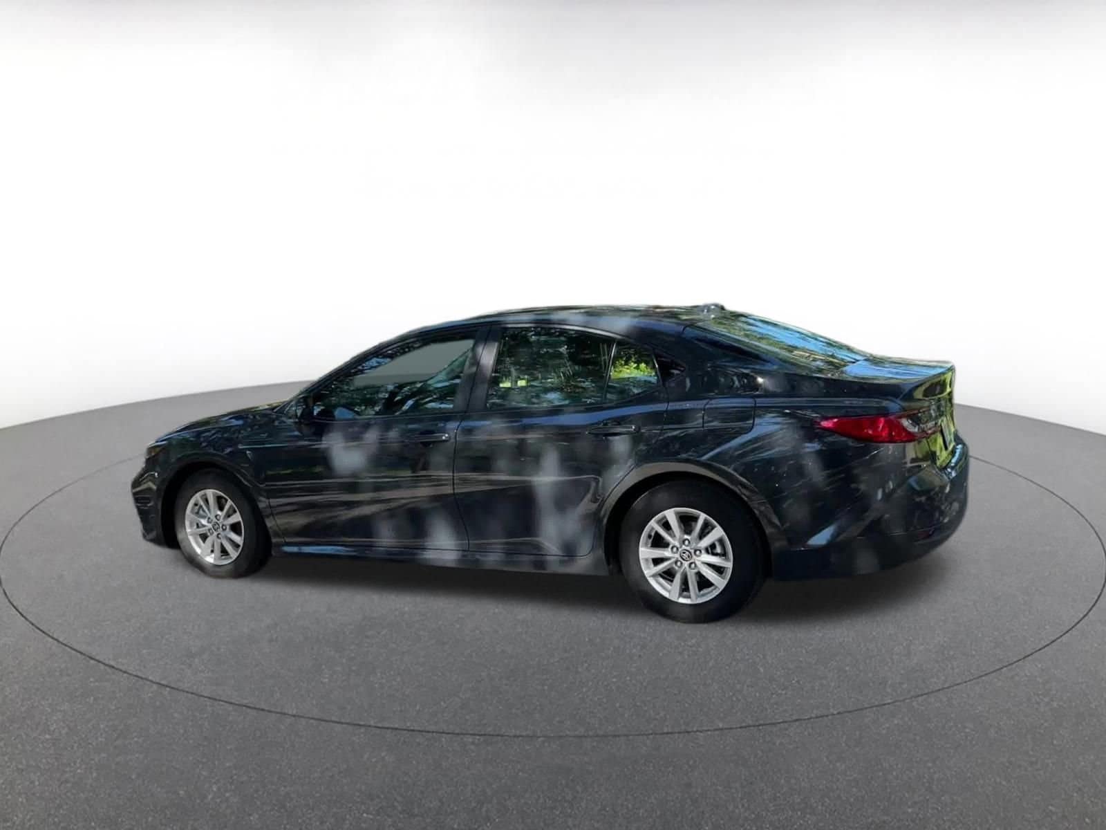 Thumbnail: 2025 Toyota Camry - 10