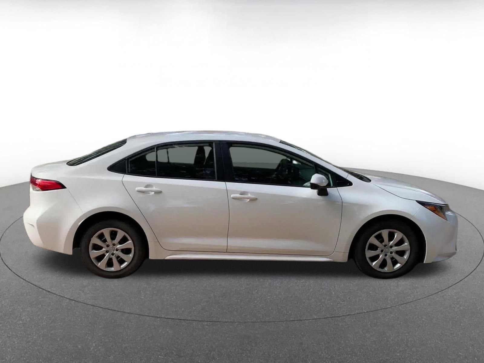 2023 Toyota Corolla LE 16