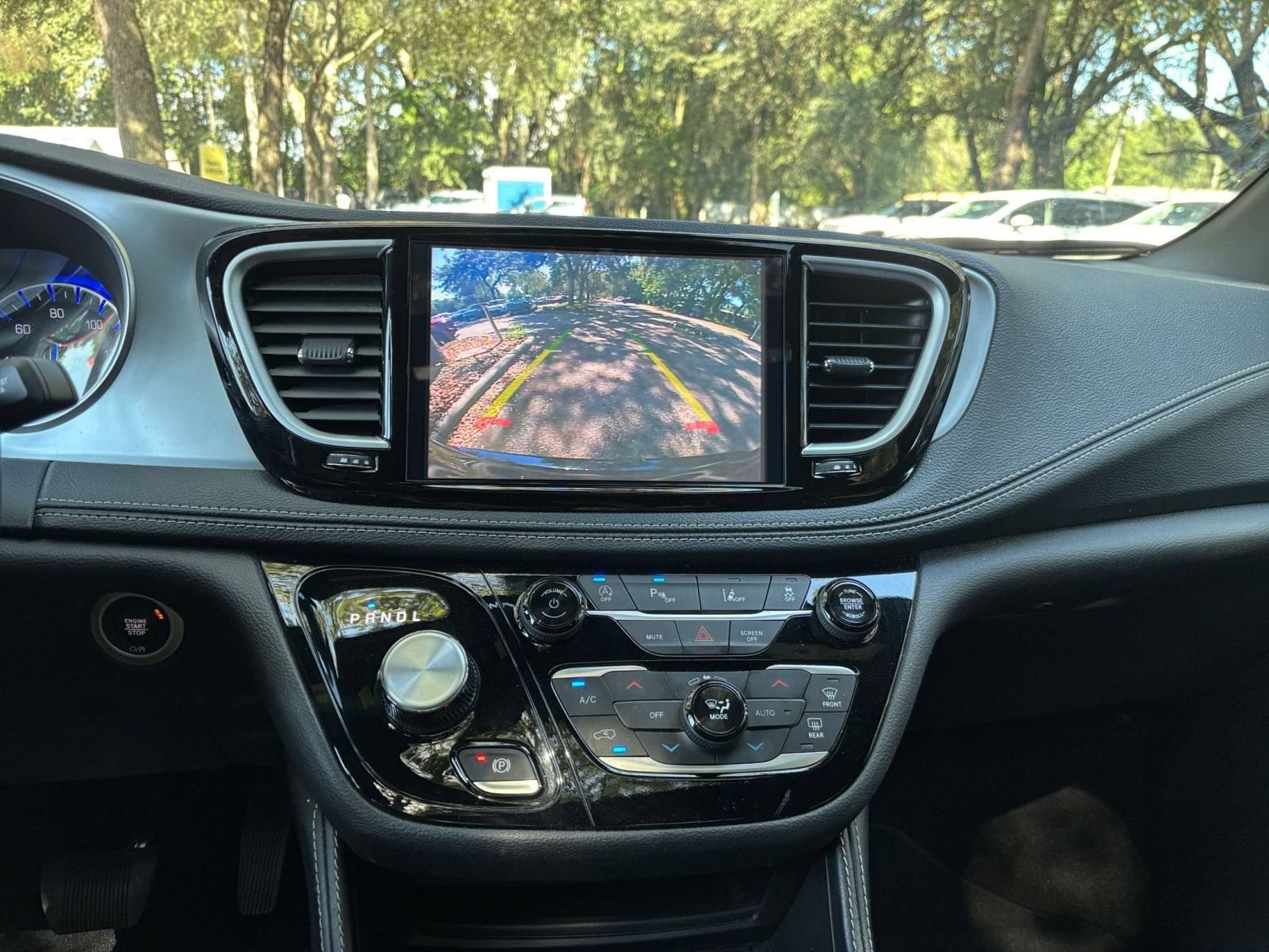 Thumbnail: 2025 Chrysler Pacifica - 16