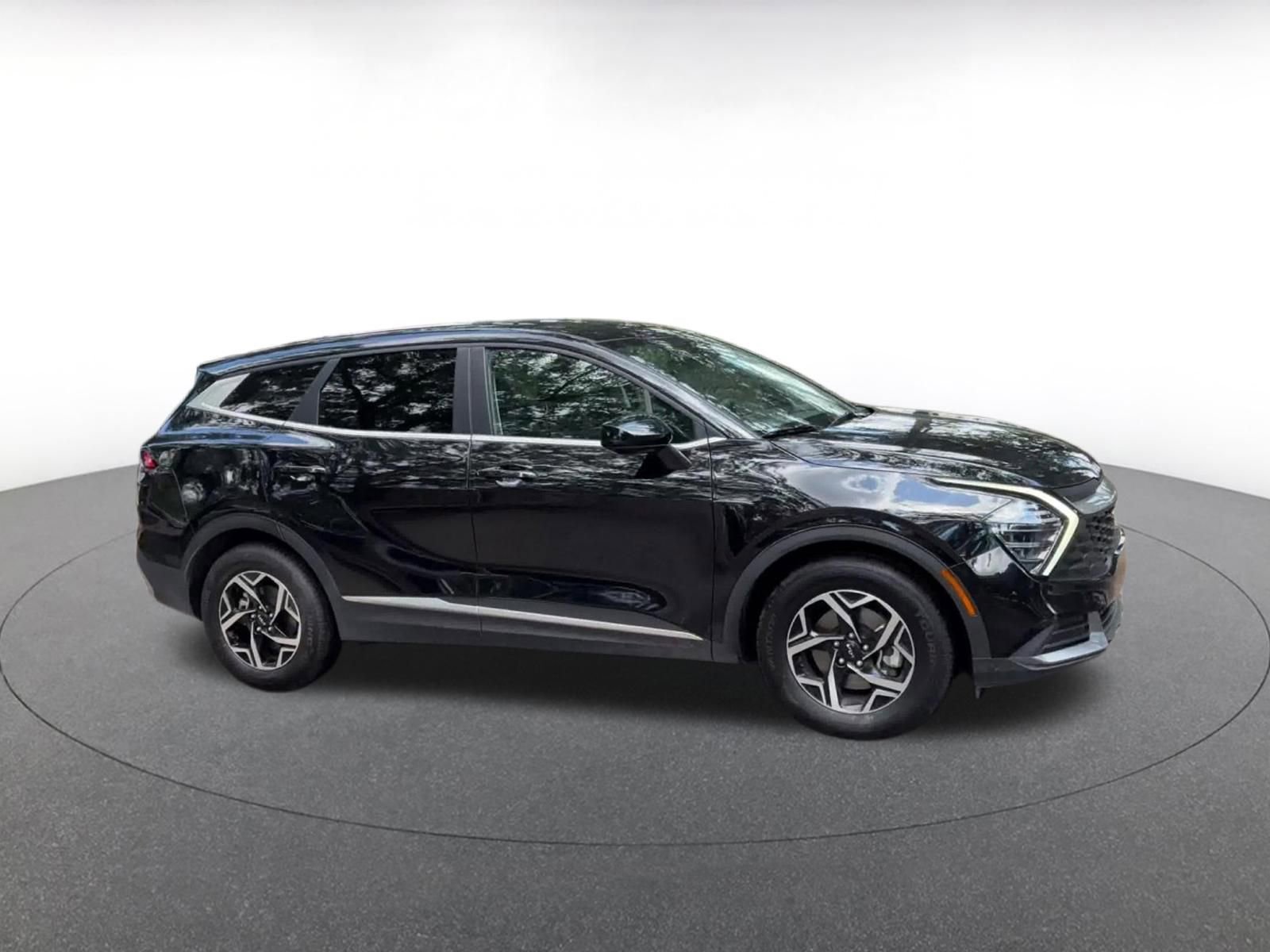 Thumbnail: 2025 Kia Sportage - 2