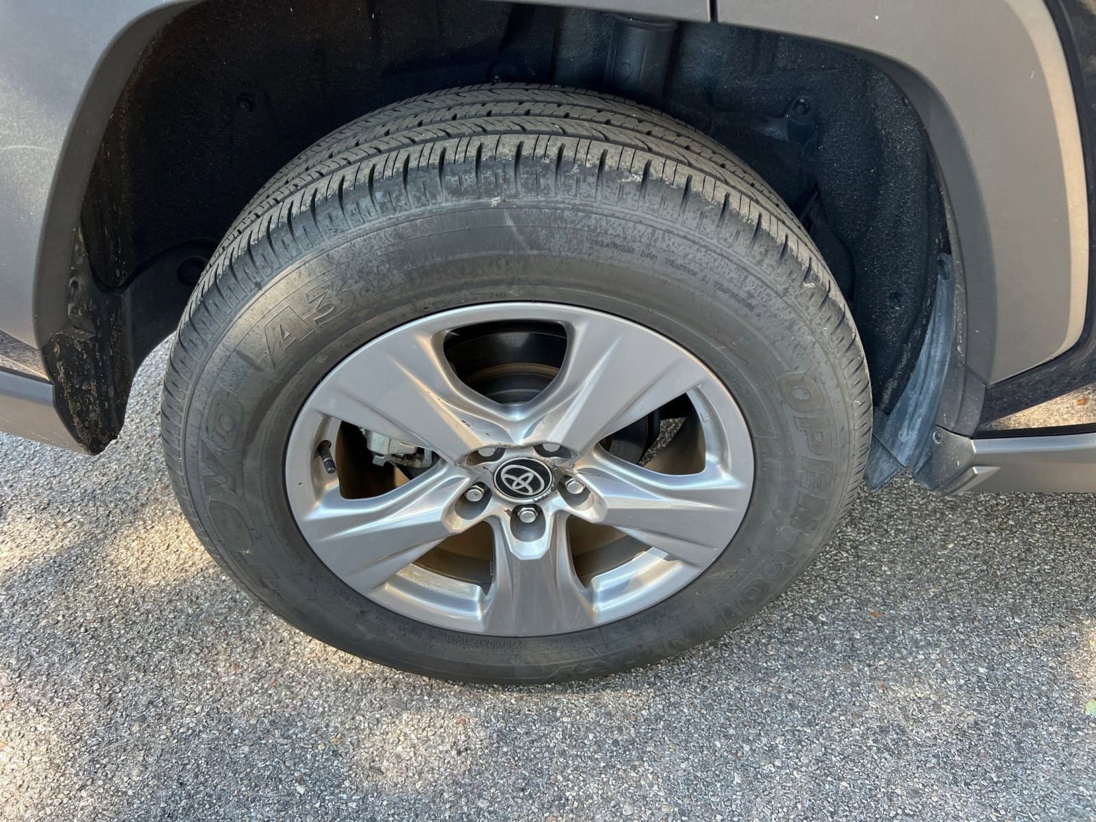 Thumbnail: 2025 Toyota RAV4 - 23