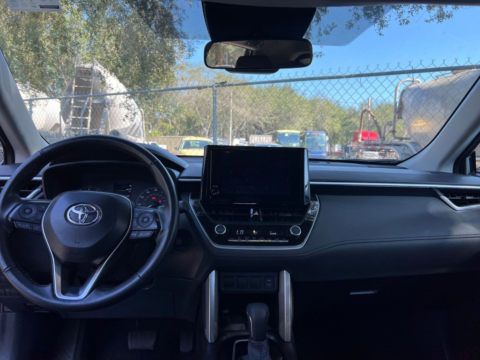 Thumbnail: 2025 Toyota Corolla Cross - 27