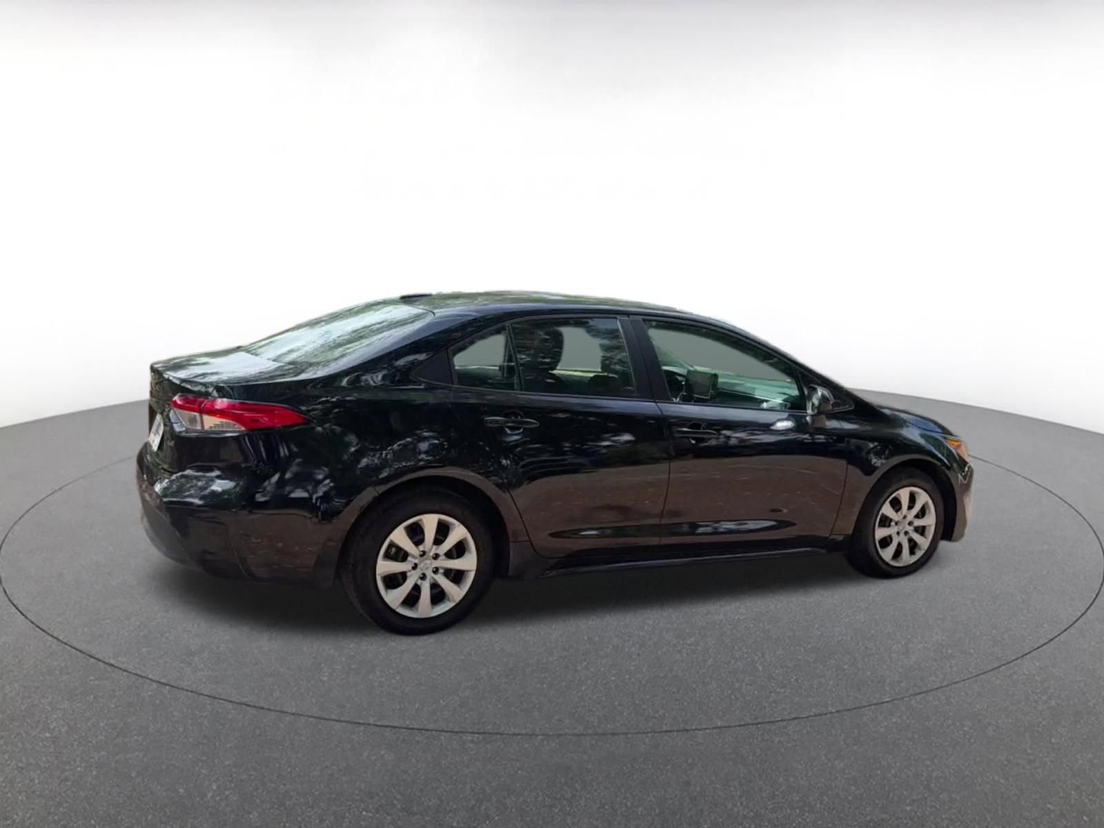 Thumbnail: 2025 Toyota Corolla - 16