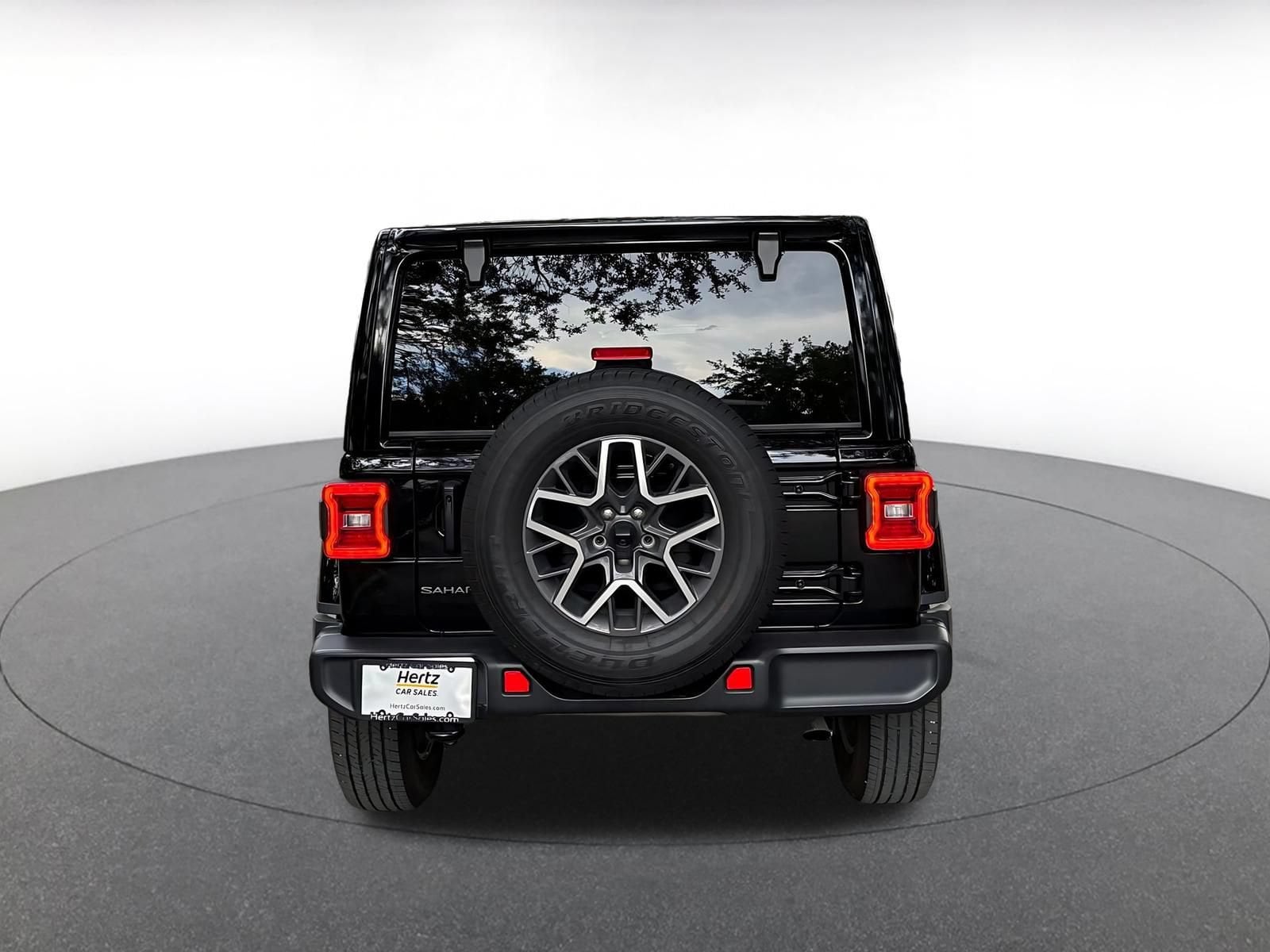 Thumbnail: 2025 Jeep Wrangler - 6