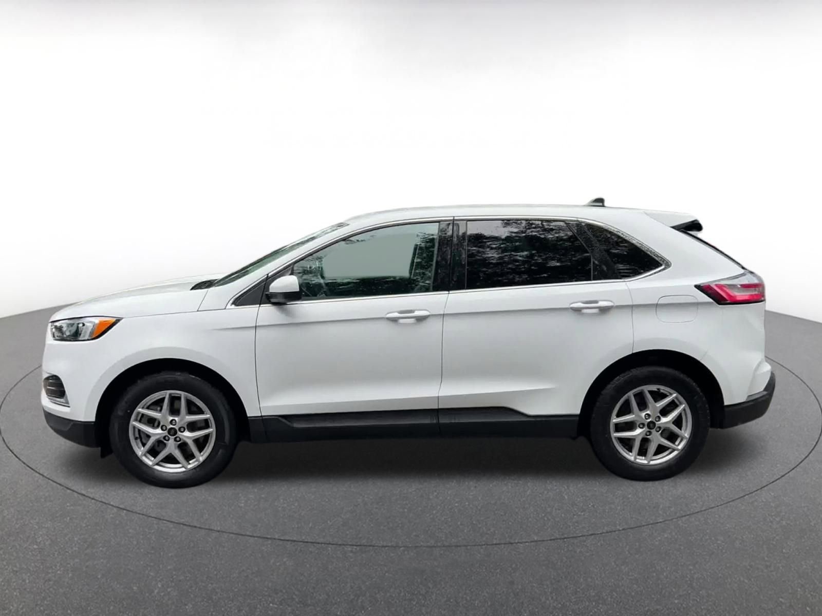Thumbnail: 2024 Ford Edge - 9
