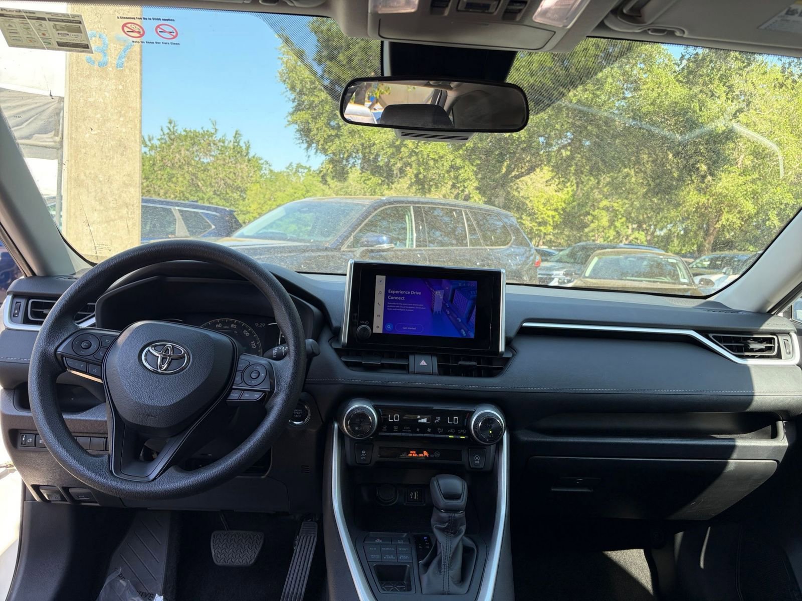 Thumbnail: 2025 Toyota RAV4 - 34