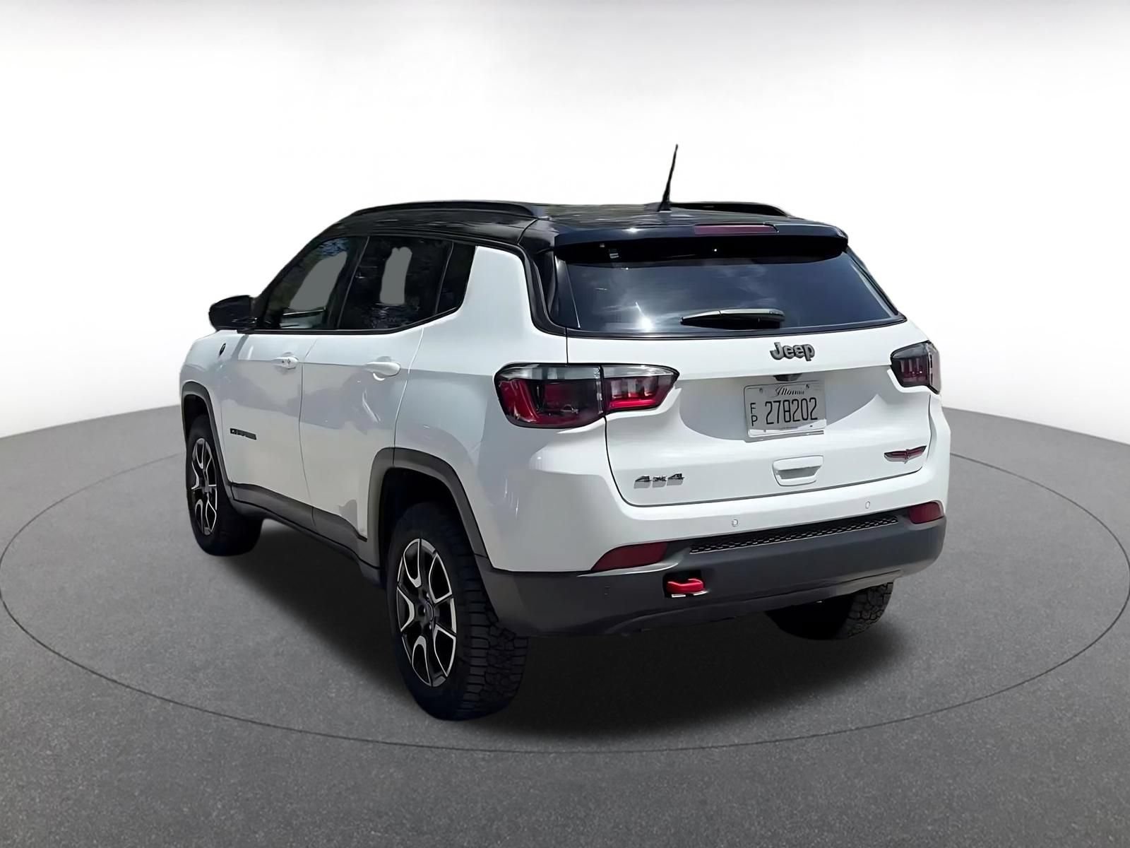 Thumbnail: 2025 Jeep Compass - 9
