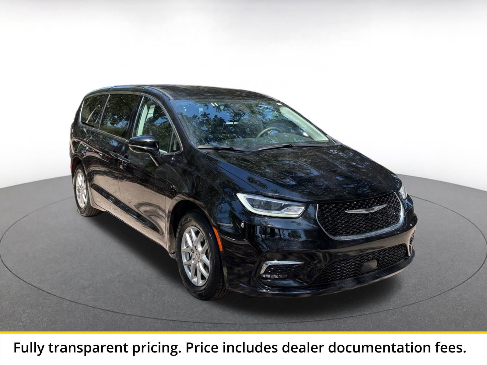 Thumbnail: 2024 Chrysler Pacifica - 1