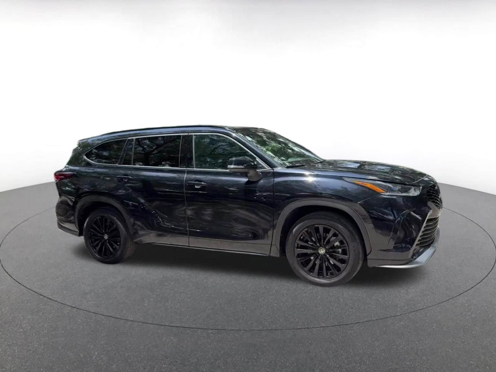 Thumbnail: 2025 Toyota Highlander - 2