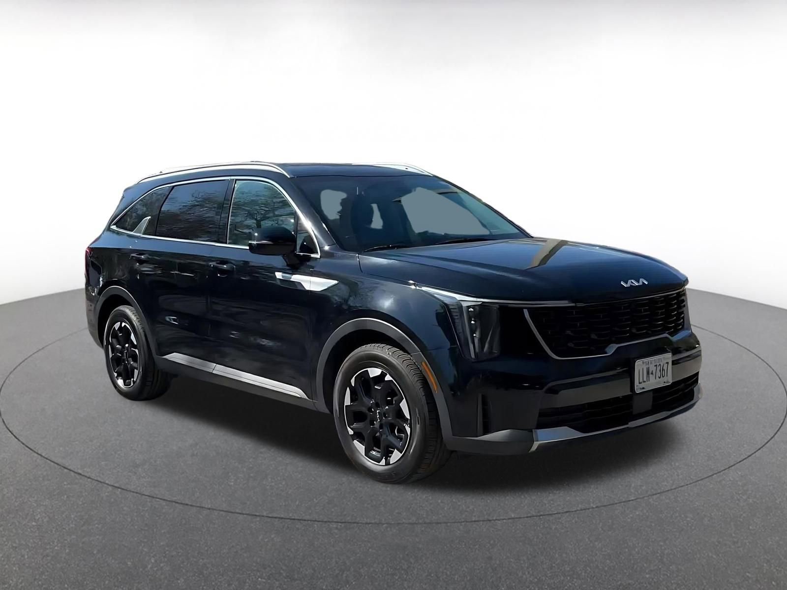 Thumbnail: 2024 Kia Sorento - 3