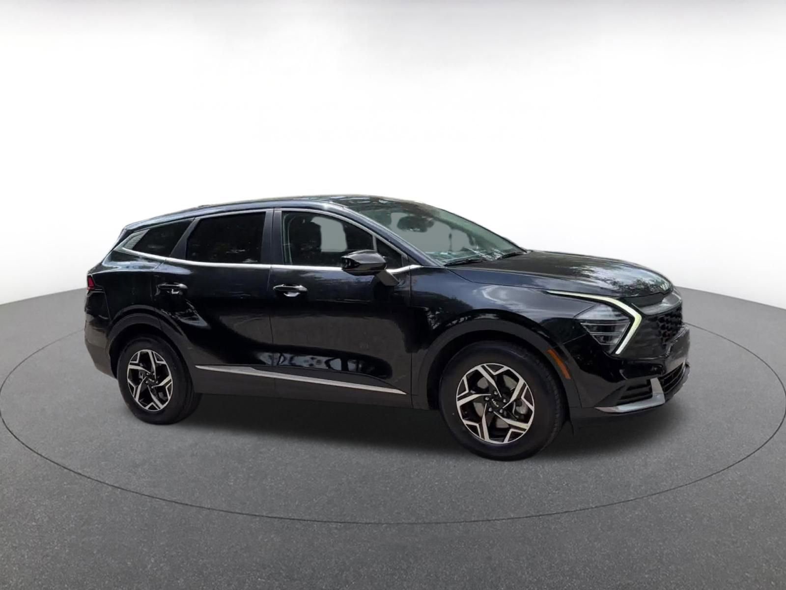 Thumbnail: 2025 Kia Sportage - 2