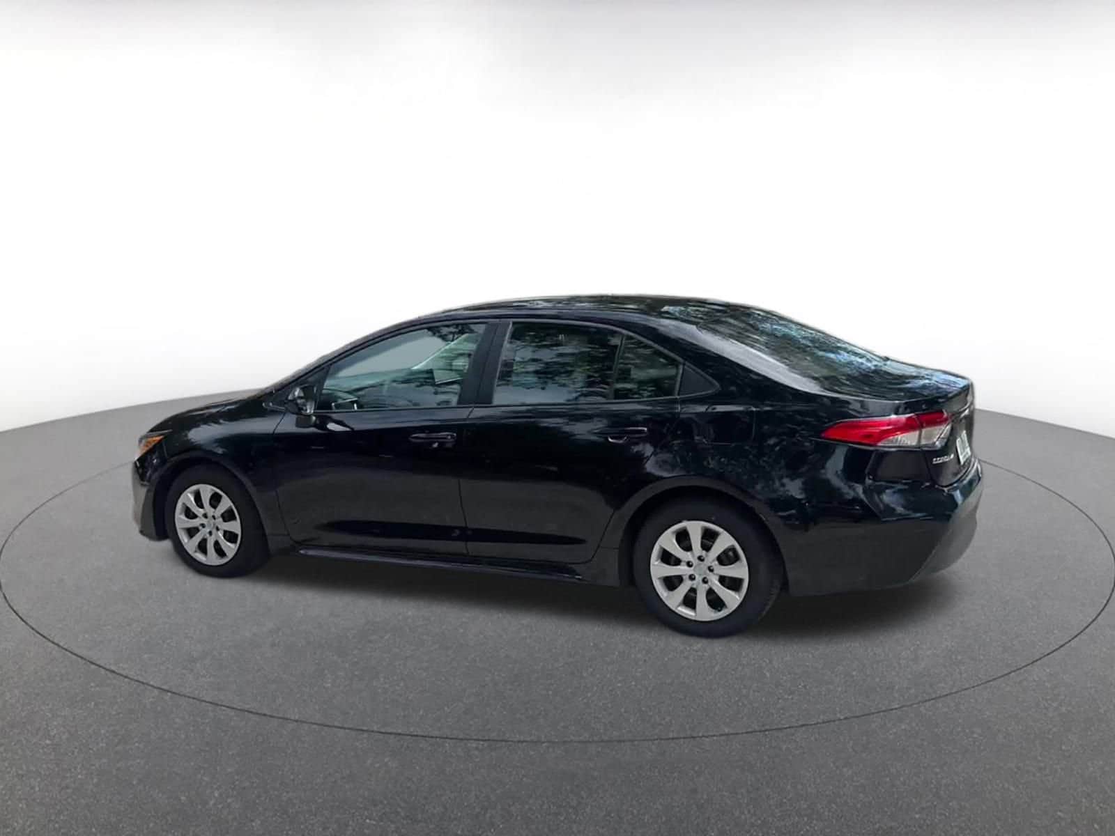 Thumbnail: 2025 Toyota Corolla - 10