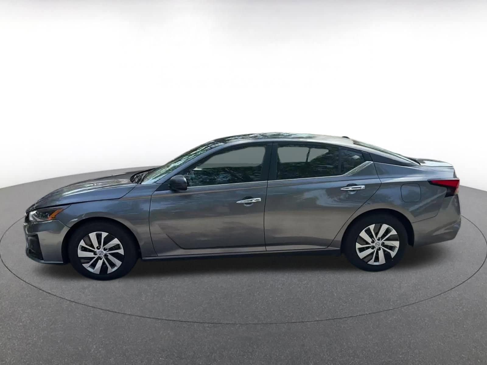 Thumbnail: 2024 Nissan Altima - 9