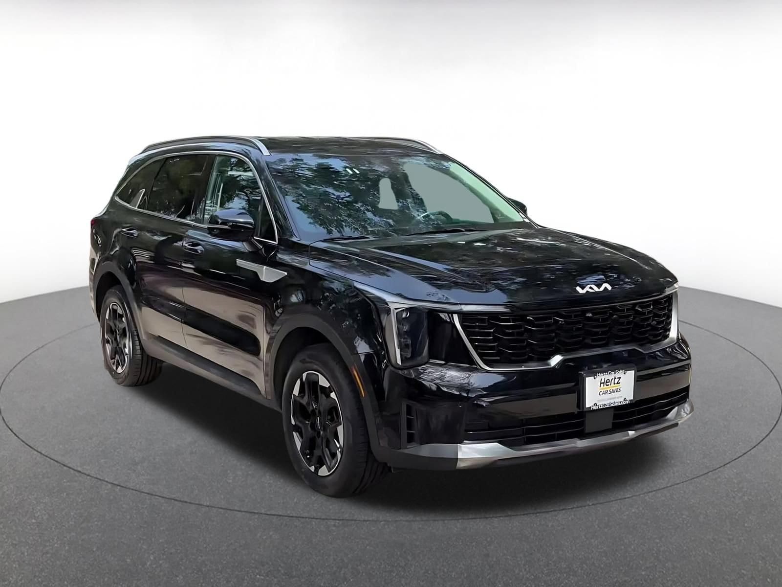 Thumbnail: 2024 Kia Sorento - 3