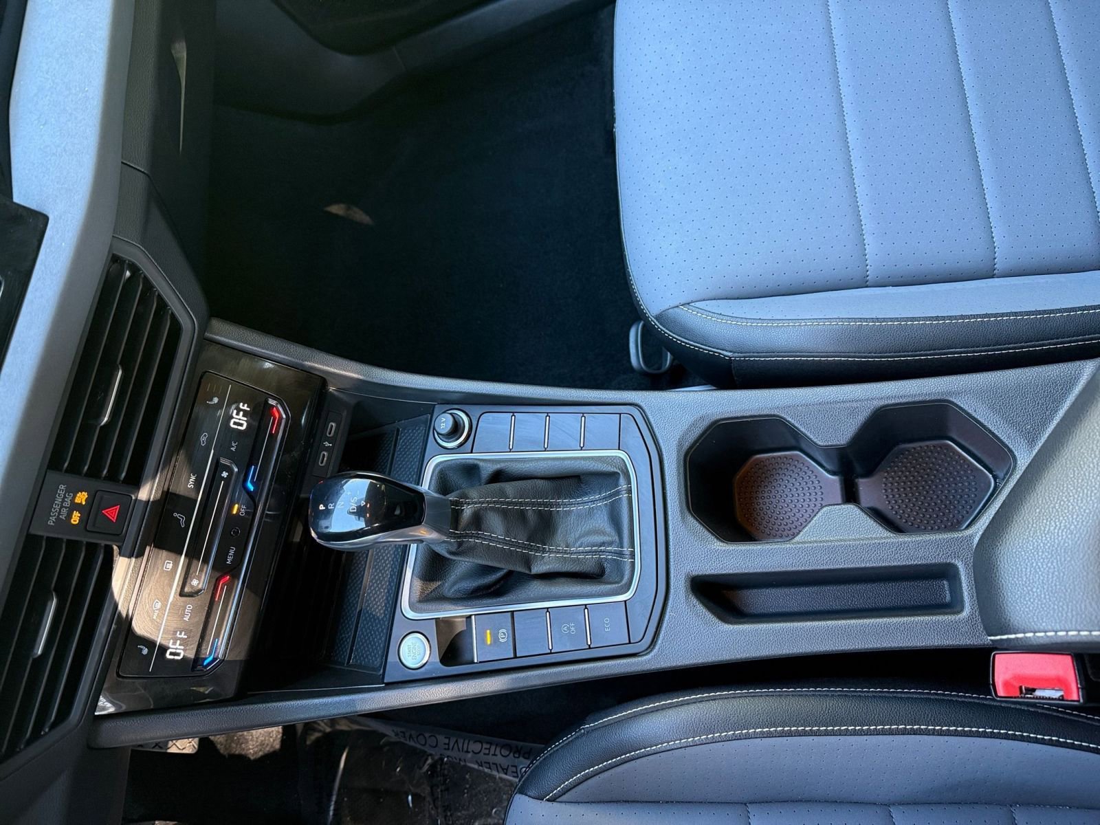 Thumbnail: 2025 Volkswagen Jetta - 35