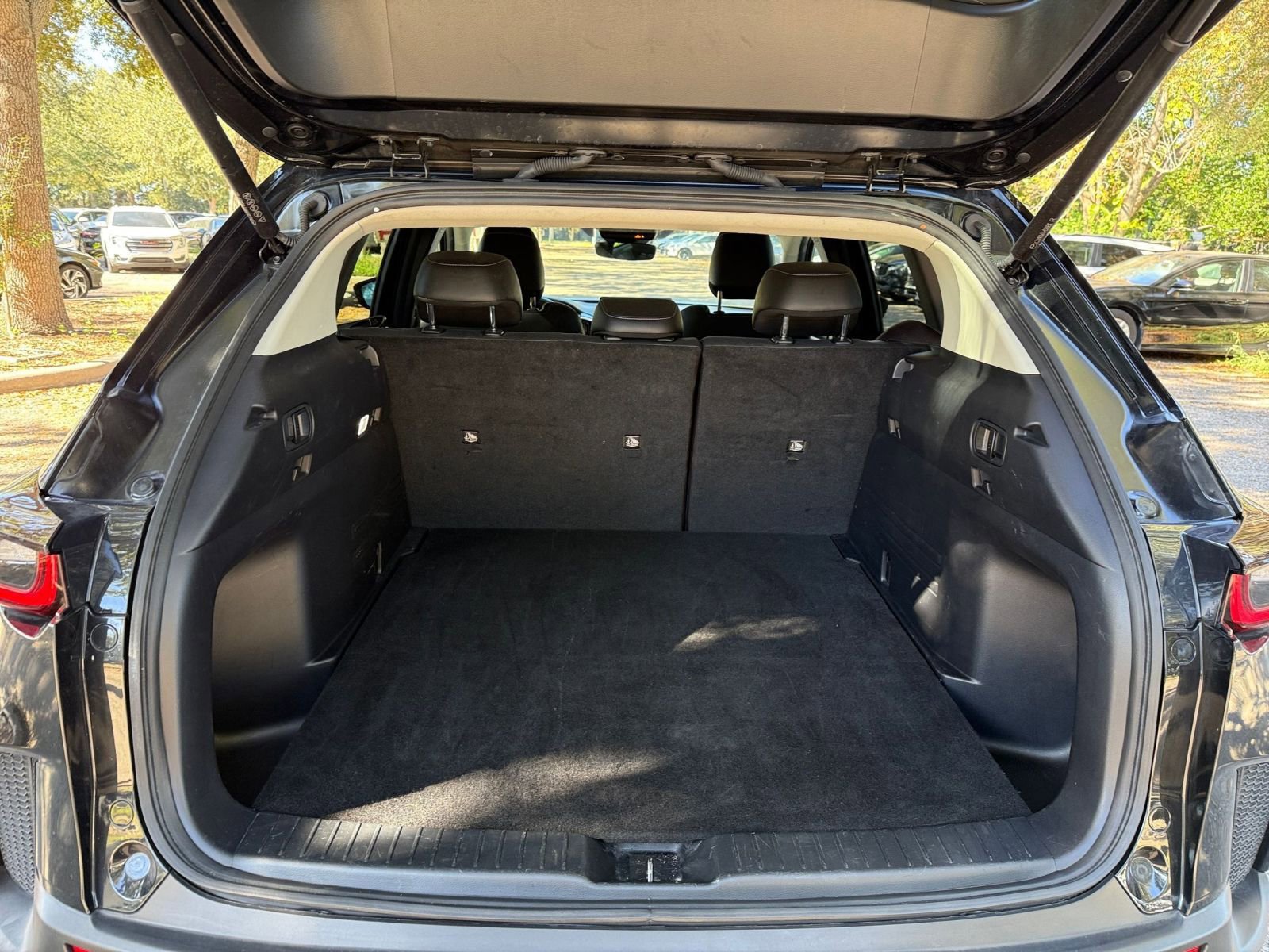 Thumbnail: 2025 Mazda CX-50 - 24