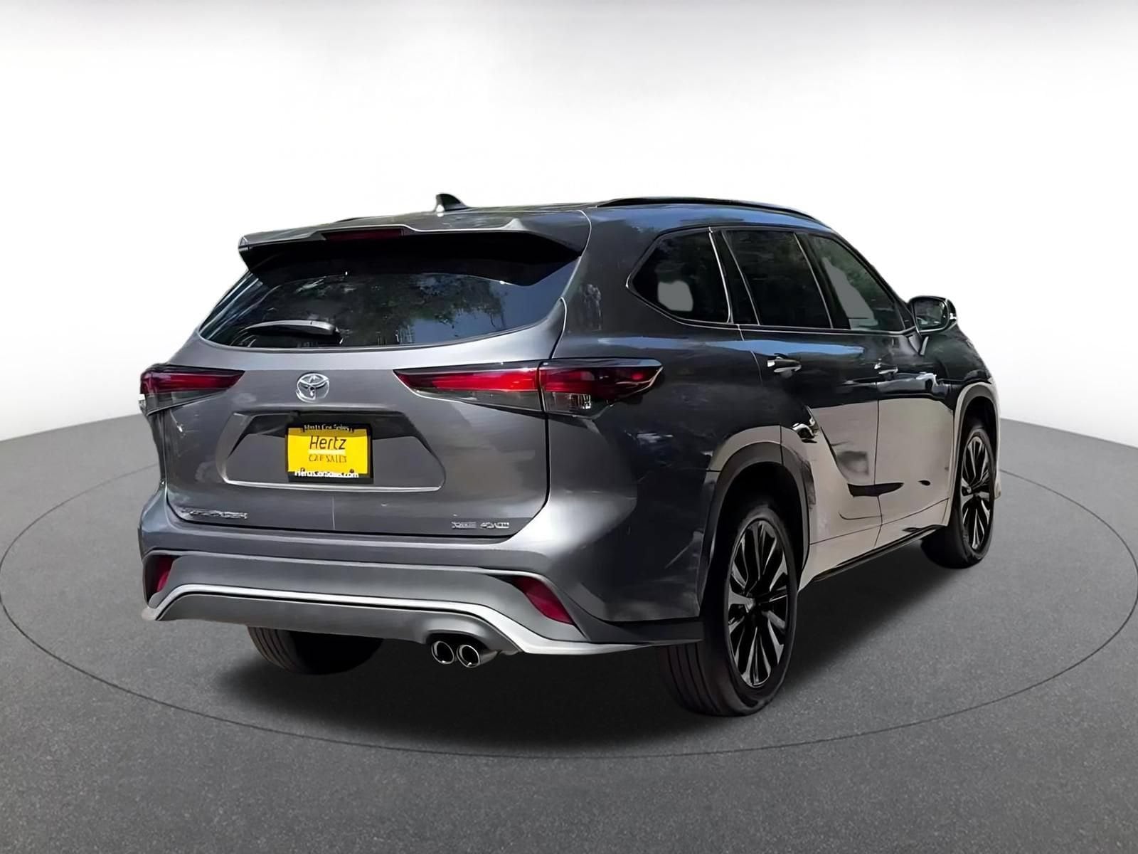 Thumbnail: 2025 Toyota Highlander - 15