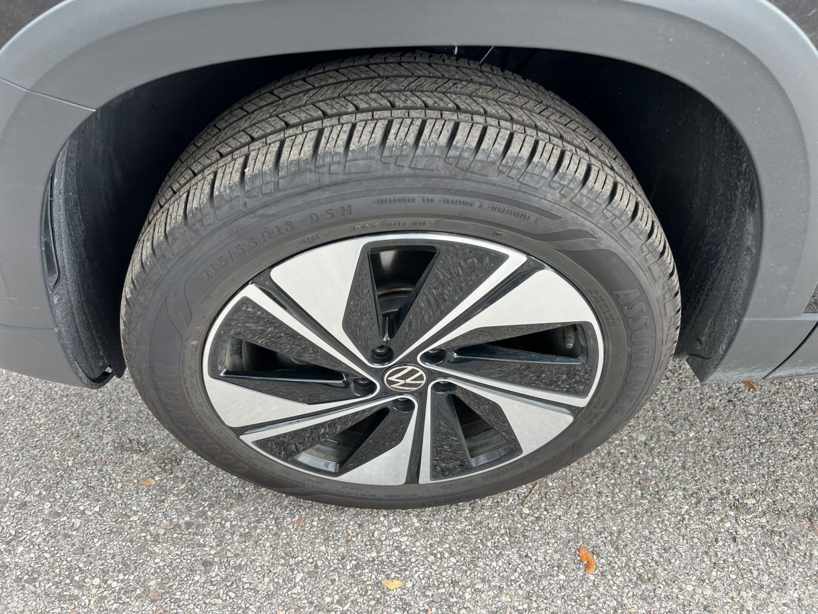 Thumbnail: 2025 Volkswagen Taos - 23