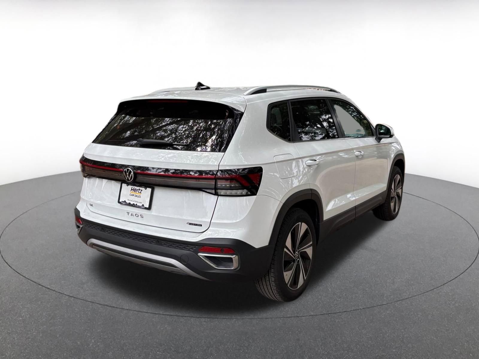 Thumbnail: 2025 Volkswagen Taos - 7