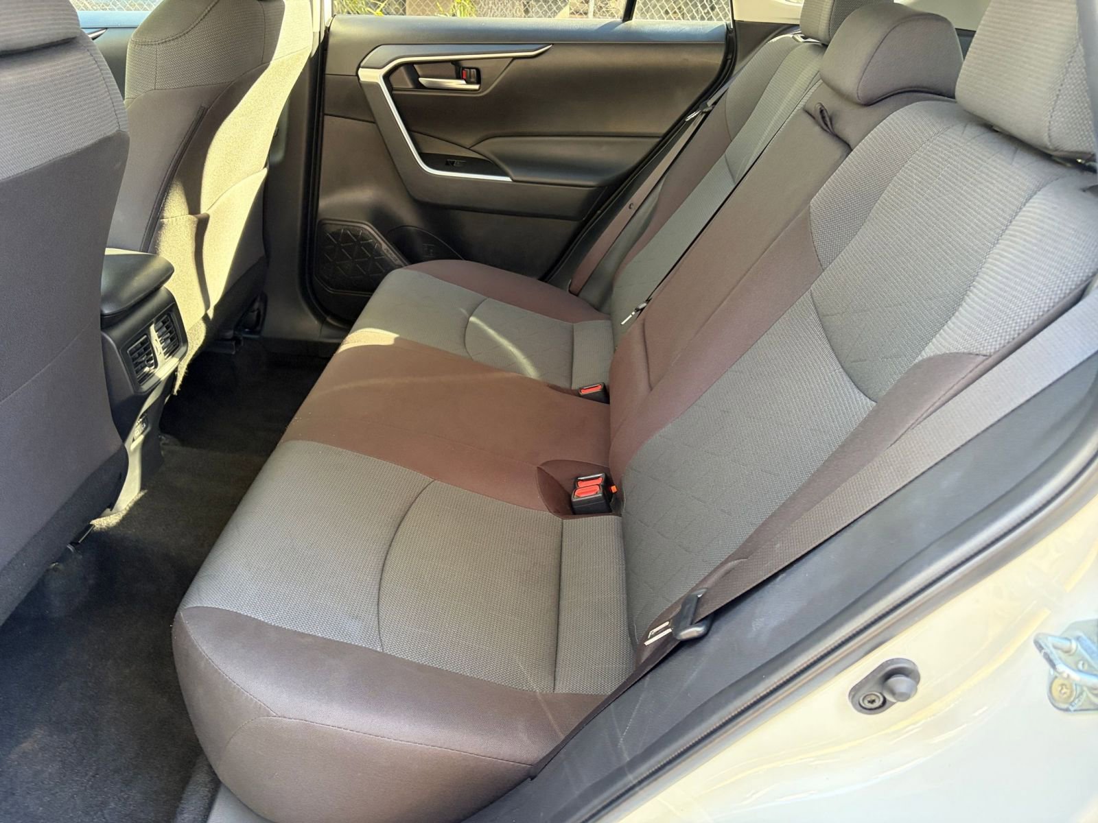 Thumbnail: 2025 Toyota RAV4 - 21