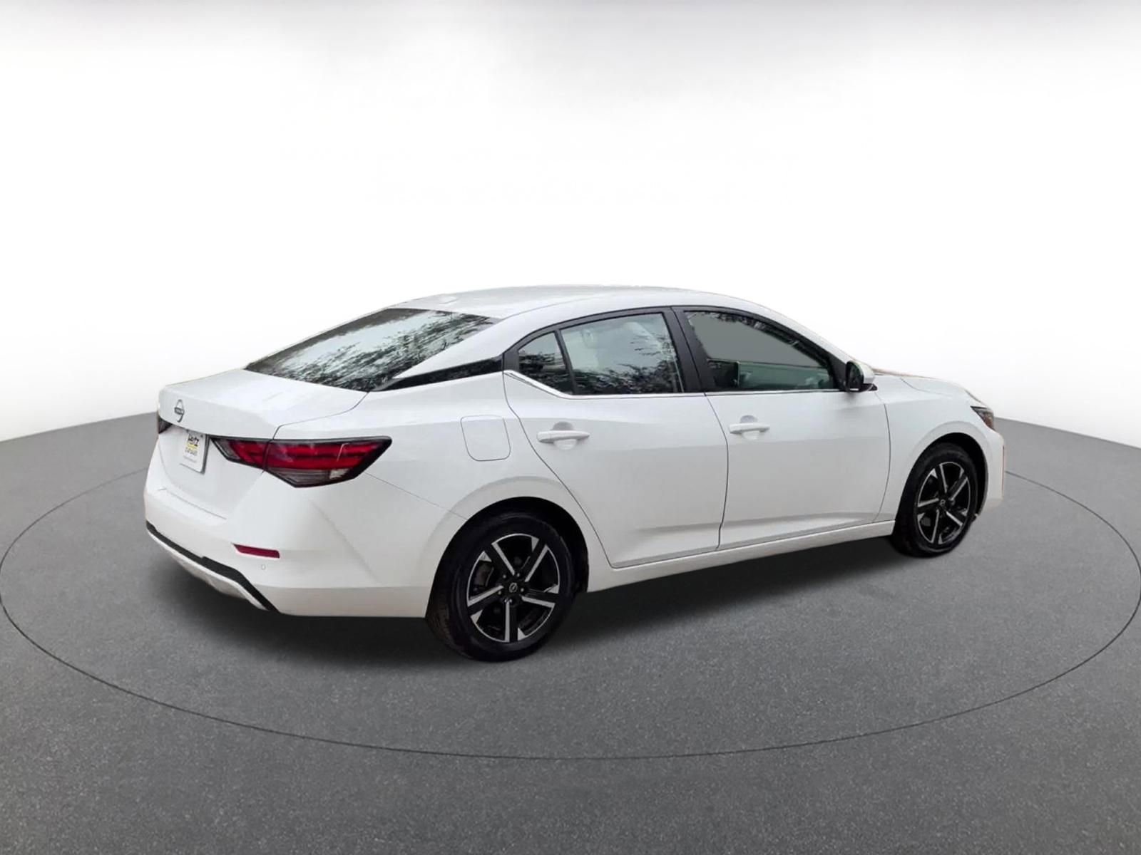 Thumbnail: 2025 Nissan Sentra - 15