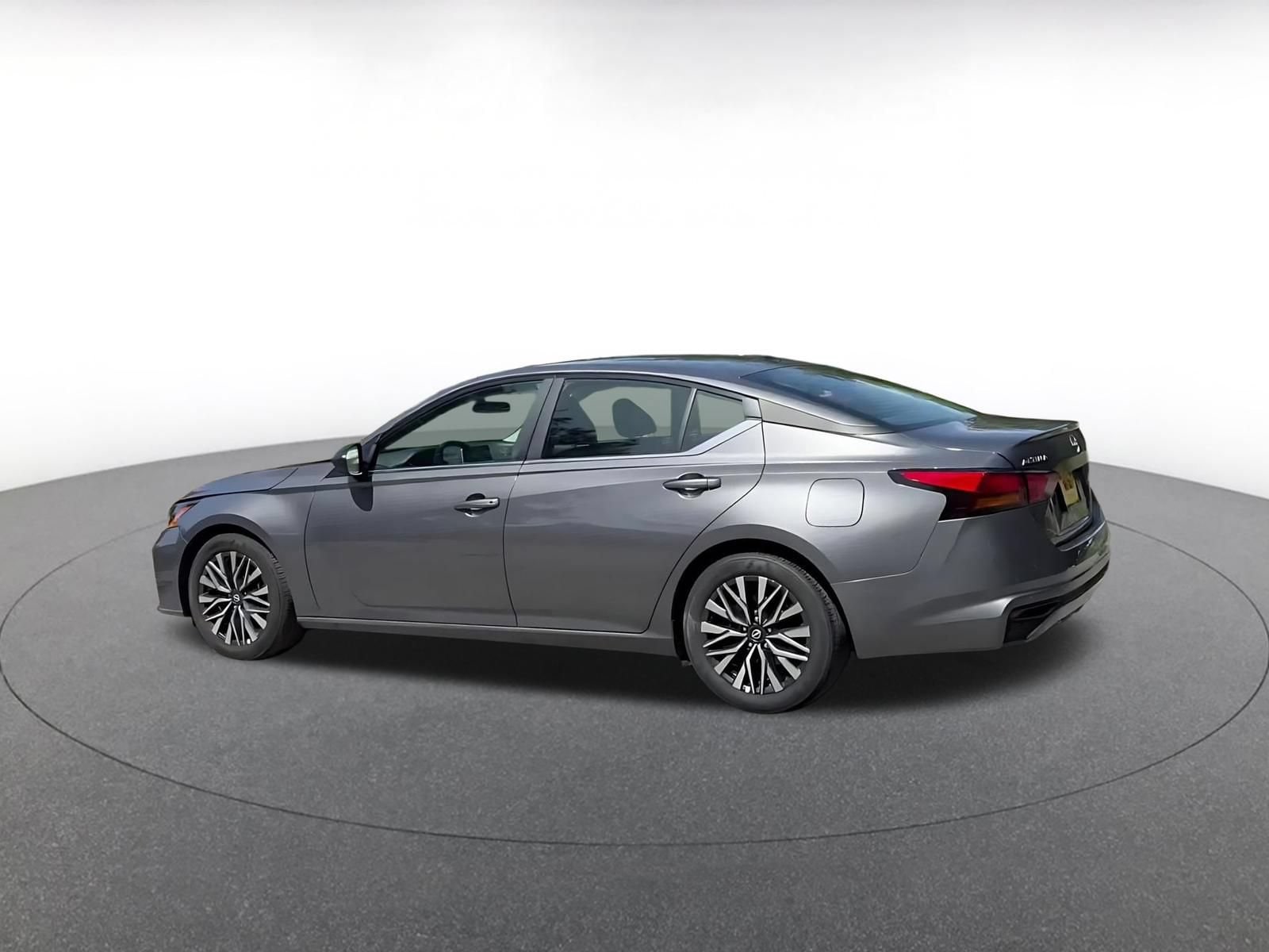 Thumbnail: 2026 Nissan Altima - 10