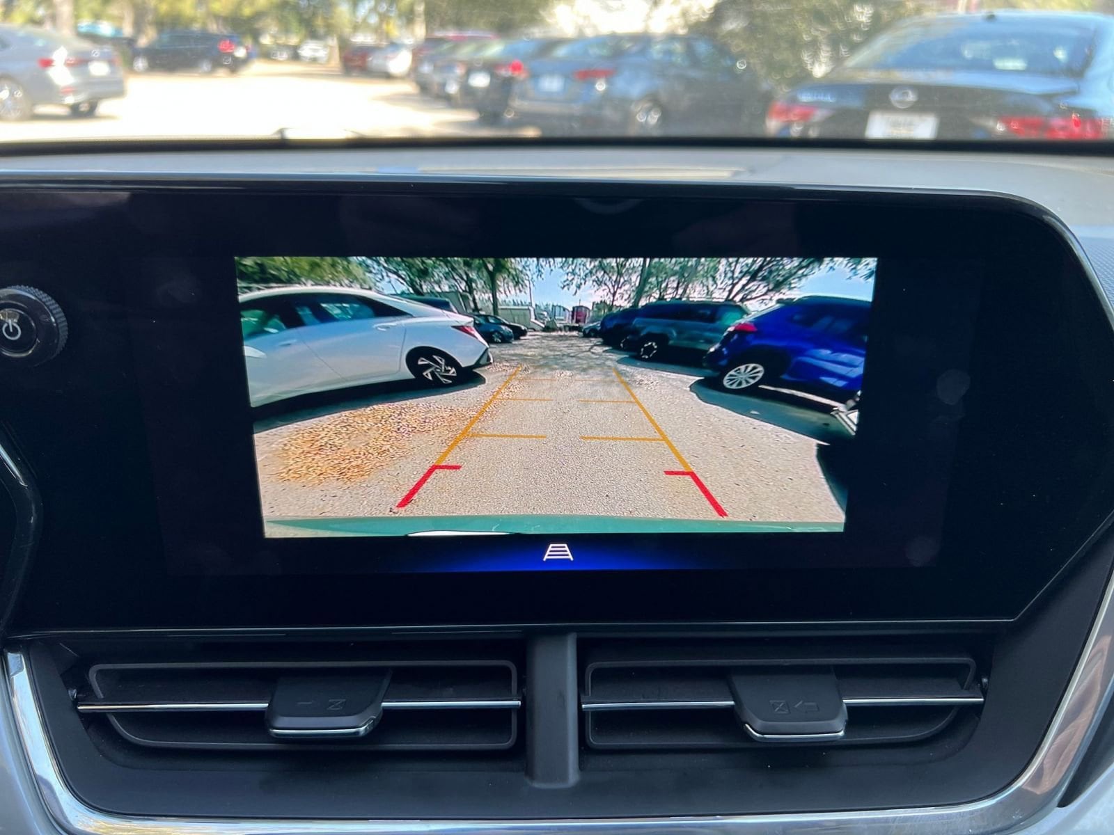 Thumbnail: 2025 Chevrolet Trax - 21