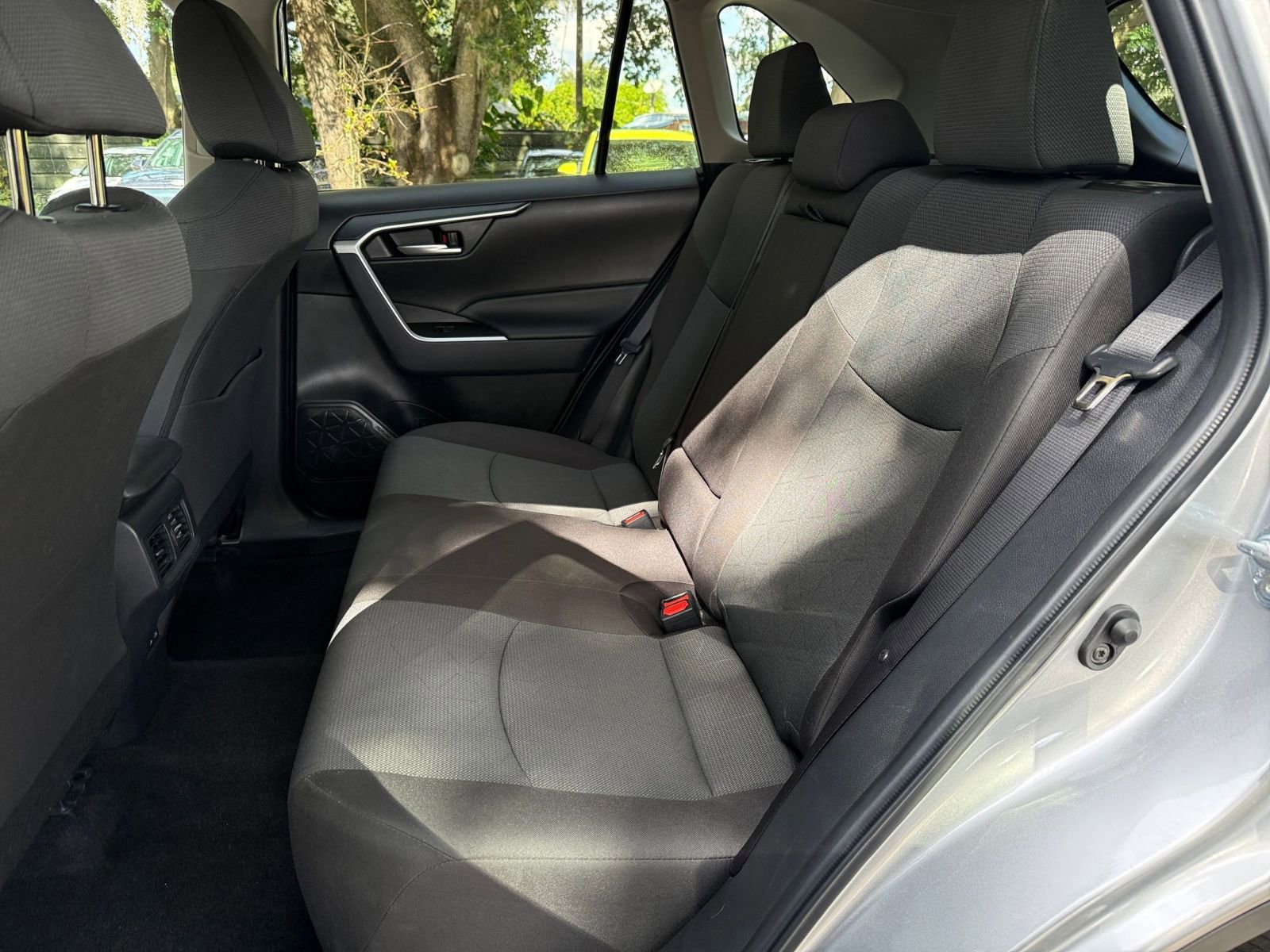 Thumbnail: 2025 Toyota RAV4 - 33