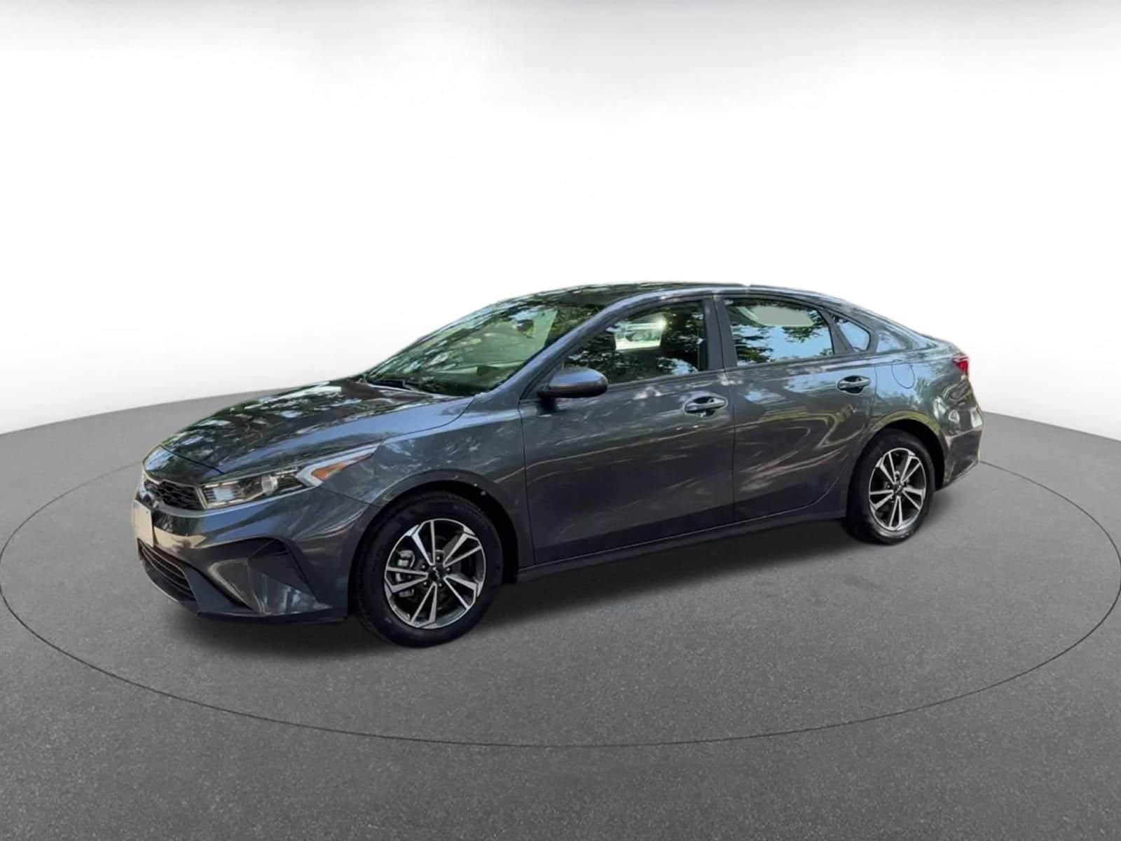 Thumbnail: 2024 Kia Forte - 8