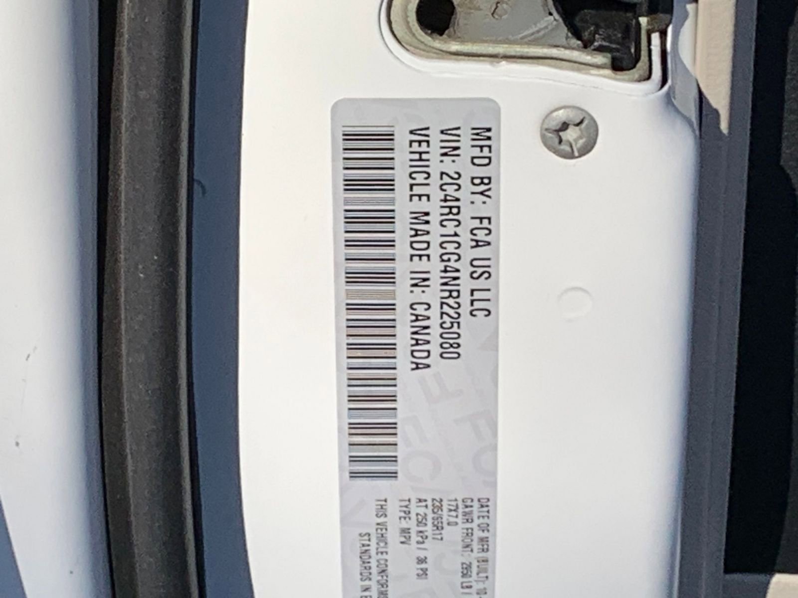 Thumbnail: 2022 Chrysler Voyager - 10