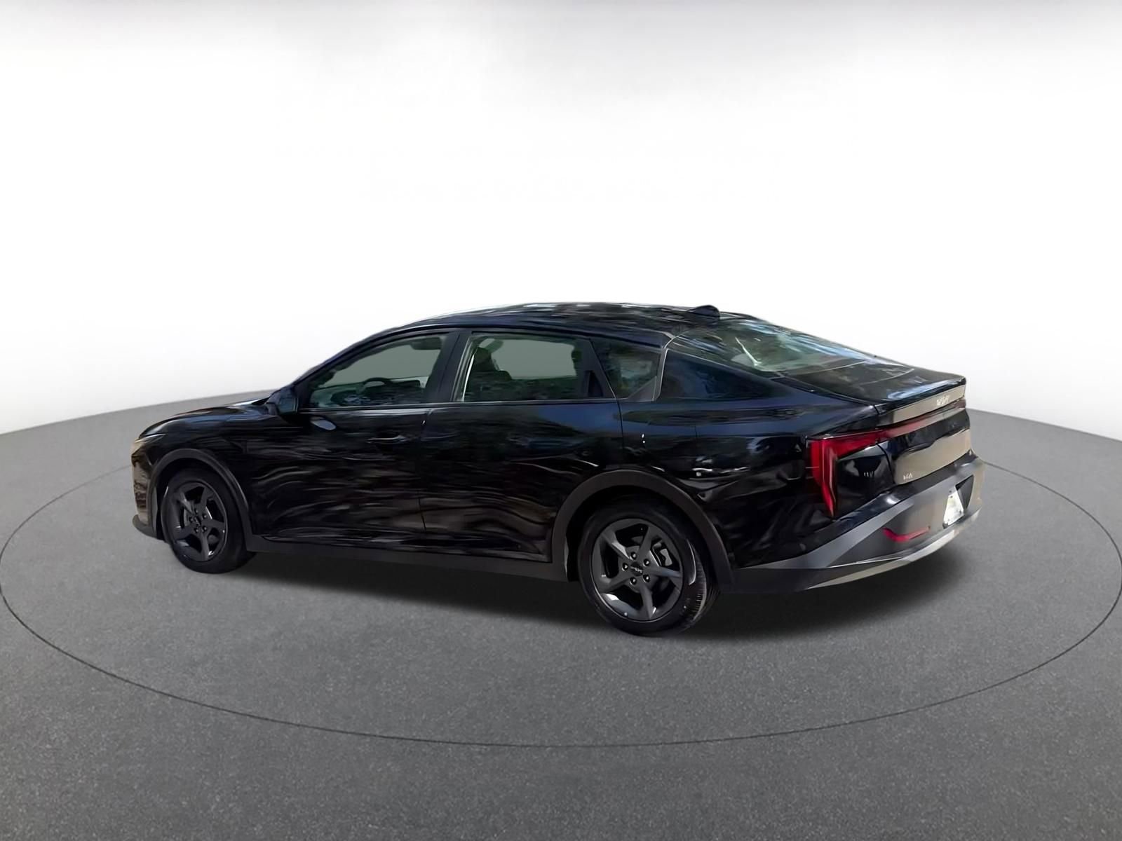 Thumbnail: 2025 Kia K4 - 10