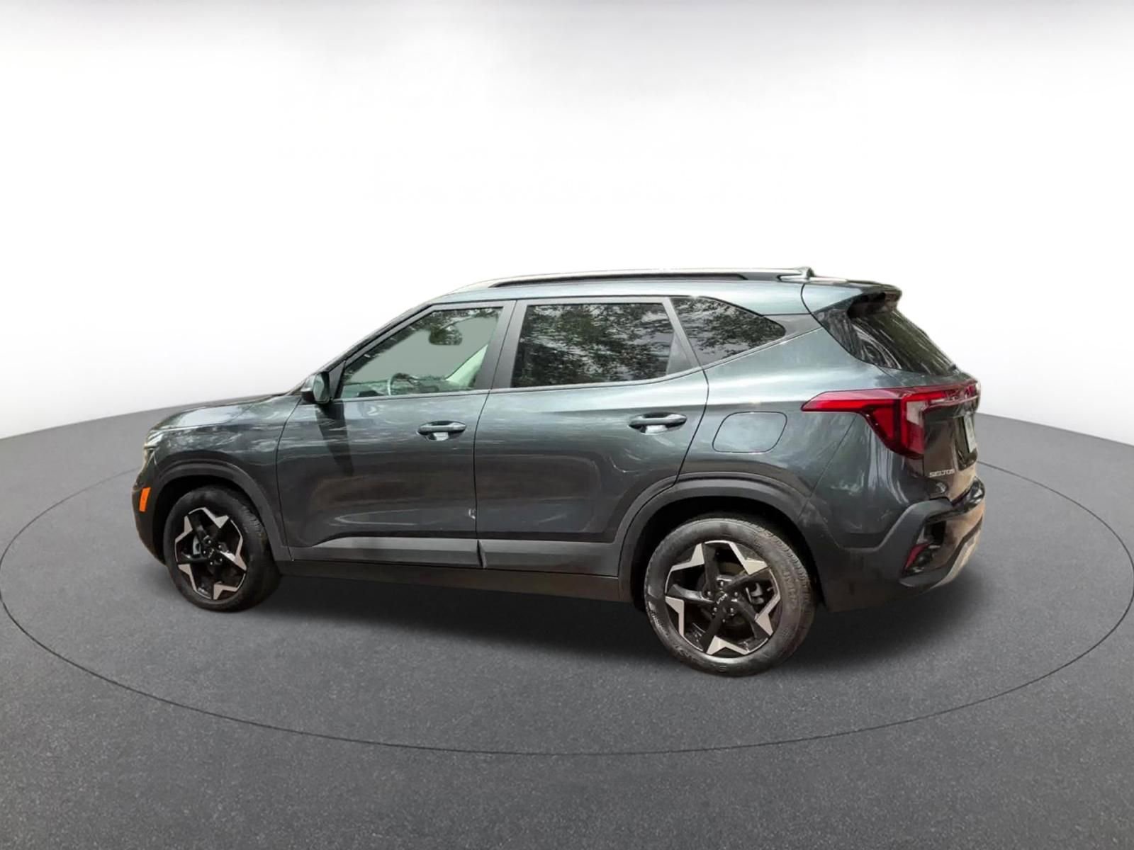 Thumbnail: 2025 Kia Seltos - 10