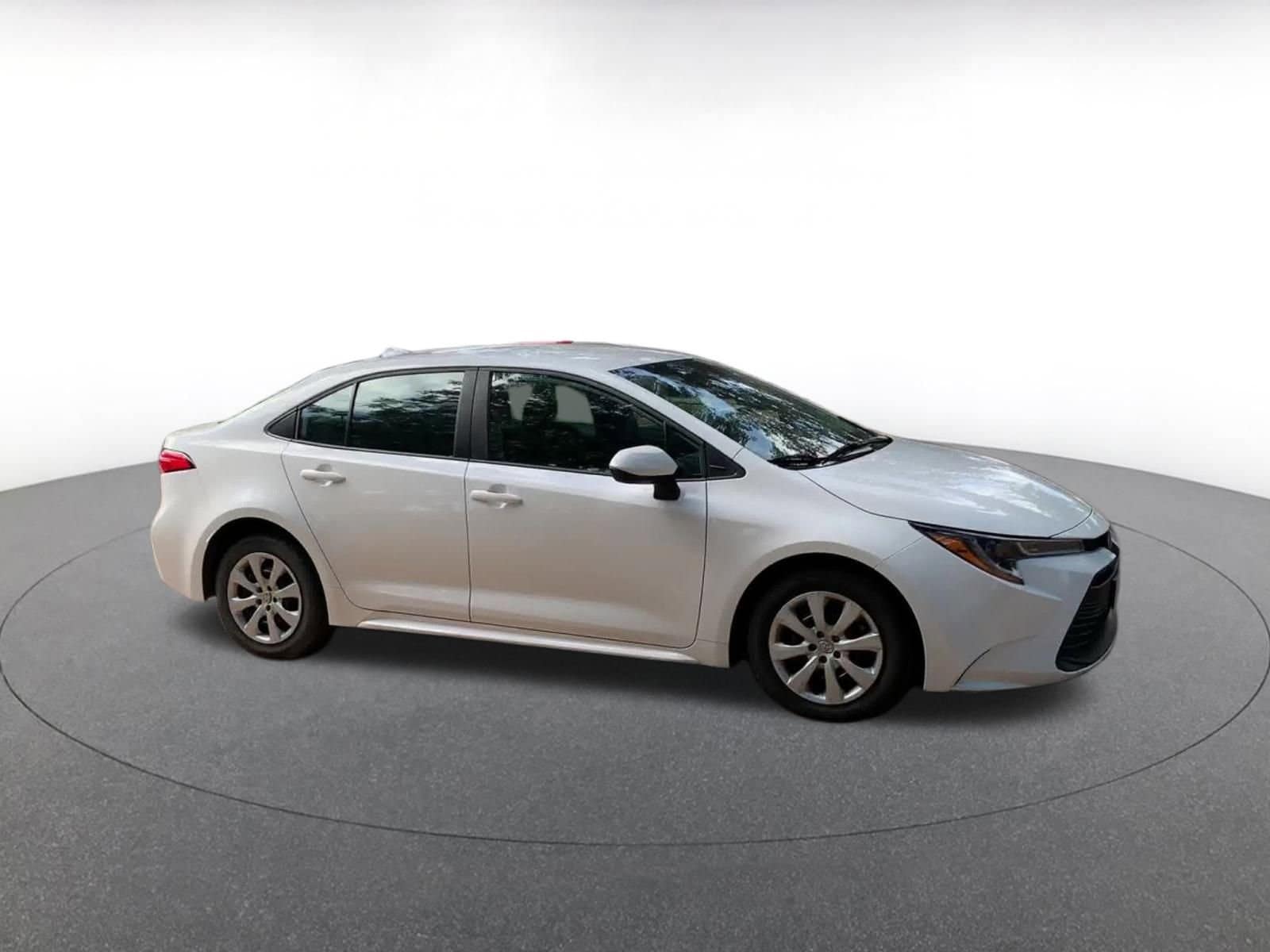 2023 Toyota Corolla LE 2