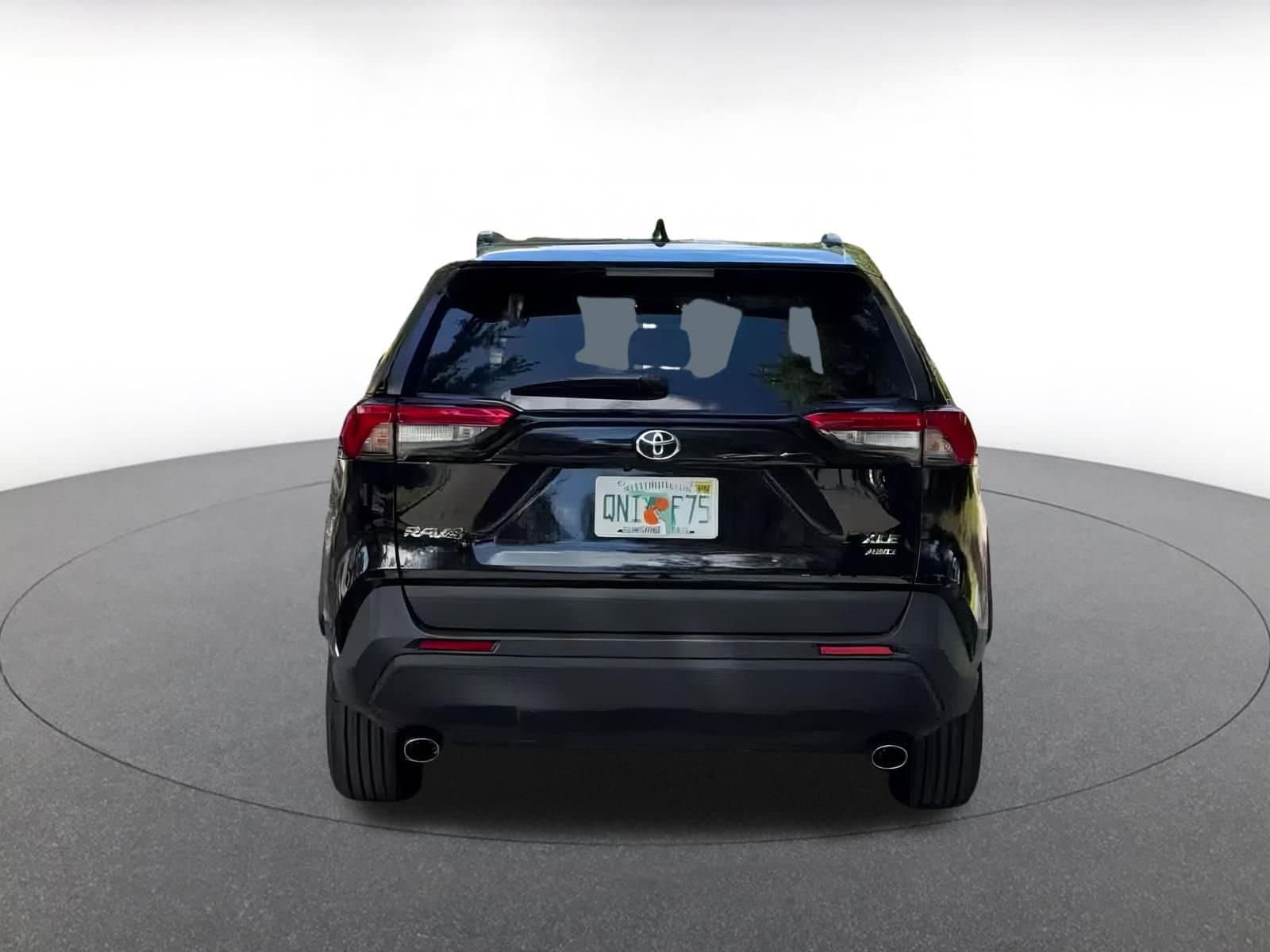 Thumbnail: 2025 Toyota RAV4 - 12