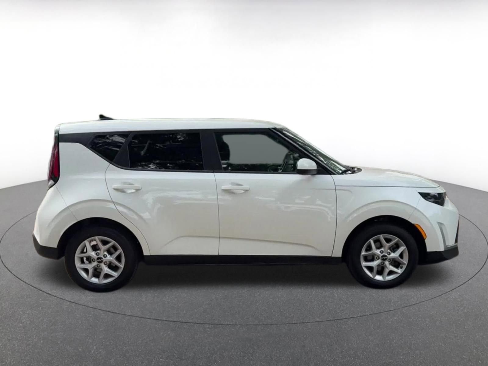 Thumbnail: 2025 Kia Soul - 17