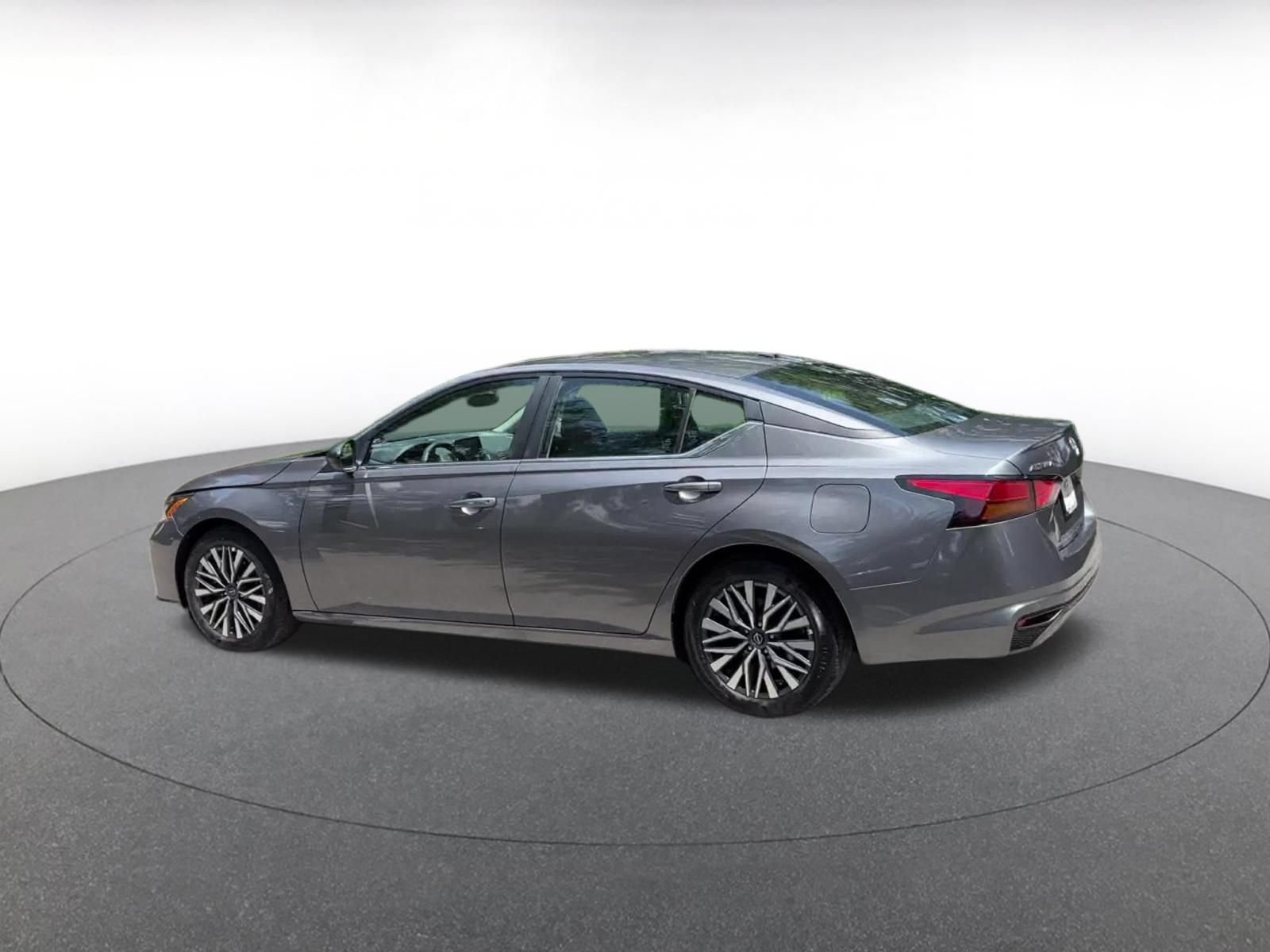 Thumbnail: 2026 Nissan Altima - 9