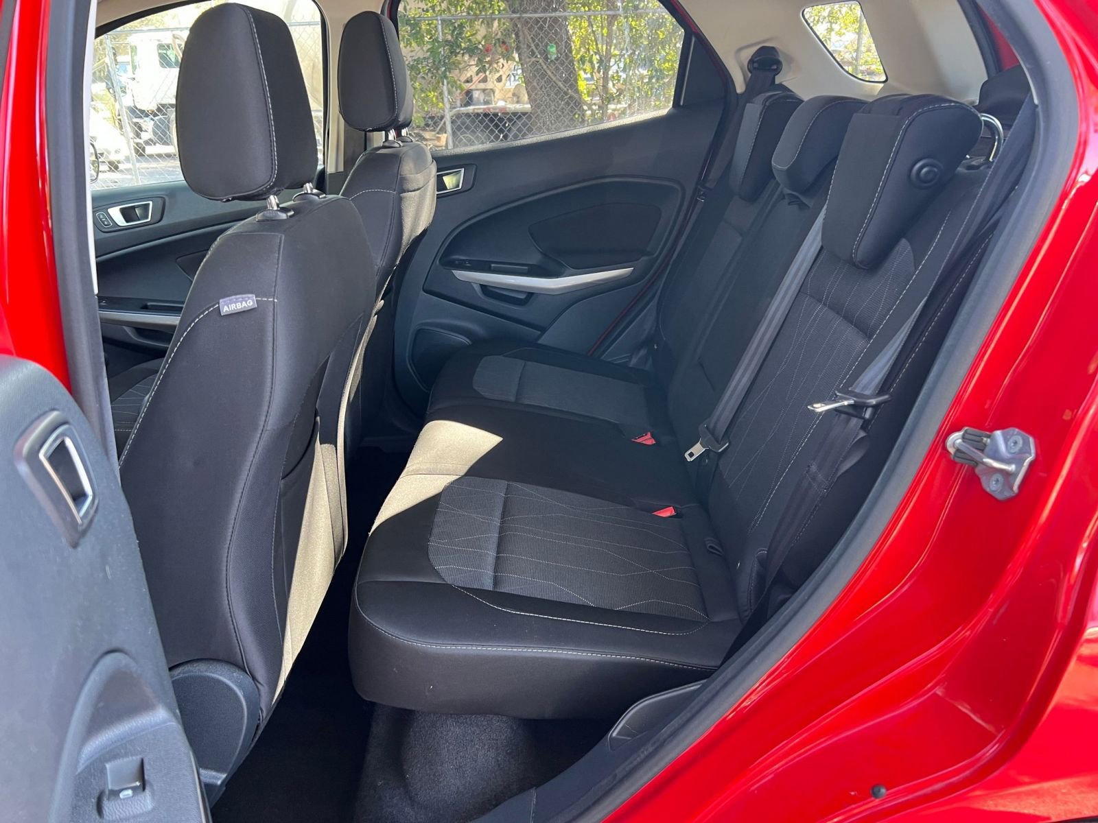 Thumbnail: 2018 Ford EcoSport - 33