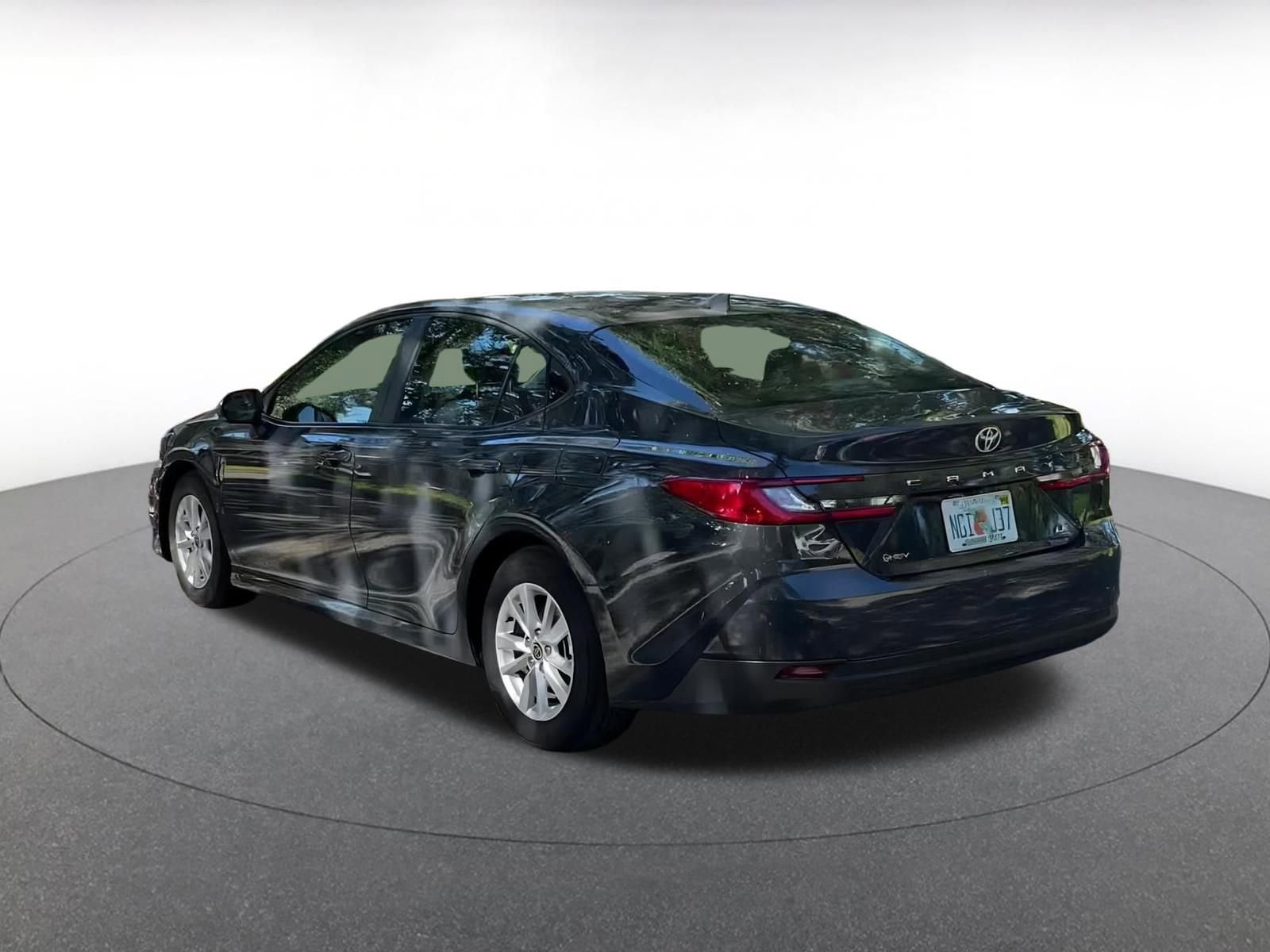 Thumbnail: 2025 Toyota Camry - 11