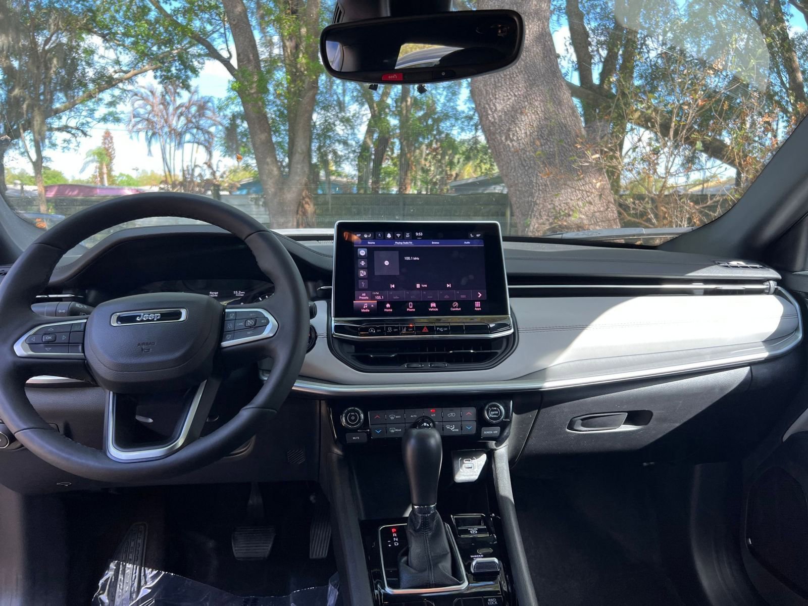 Thumbnail: 2025 Jeep Compass - 29