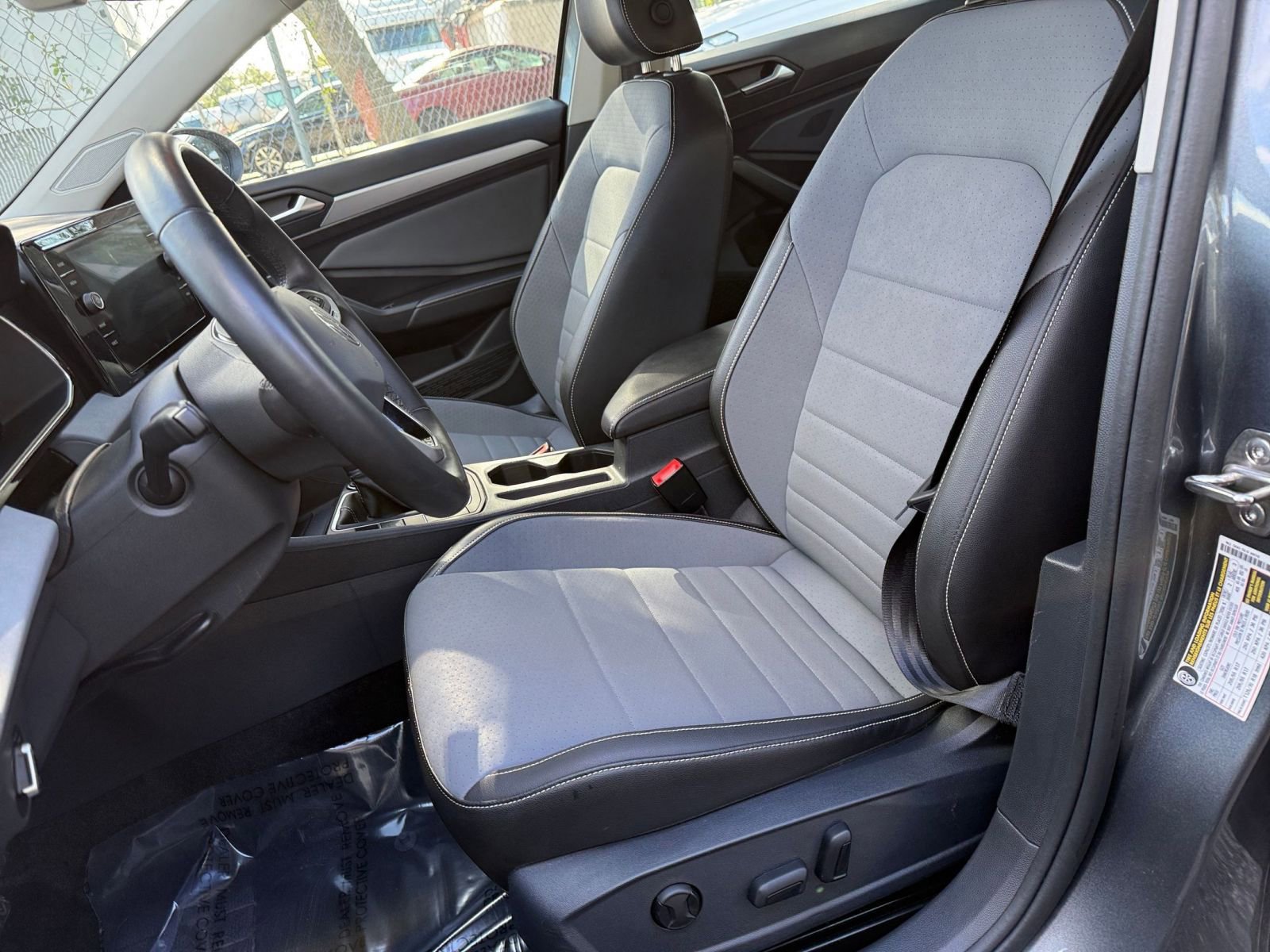 Thumbnail: 2025 Volkswagen Jetta - 30