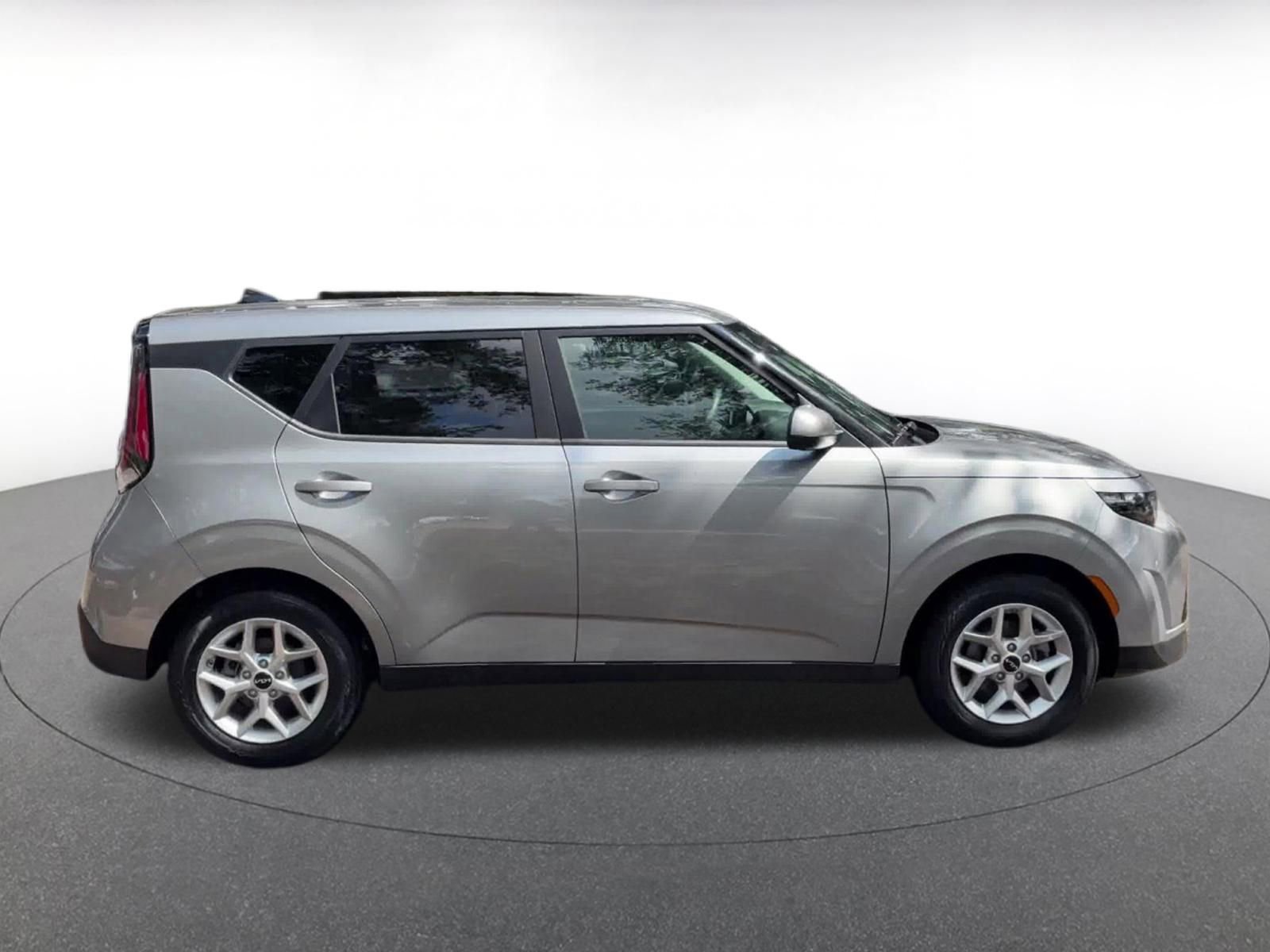 Thumbnail: 2025 Kia Soul - 16