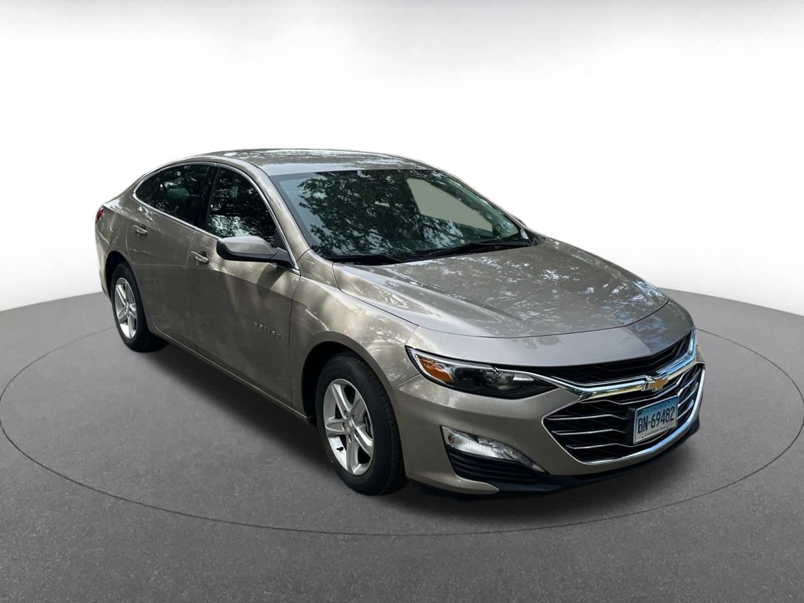Thumbnail: 2024 Chevrolet Malibu - 1